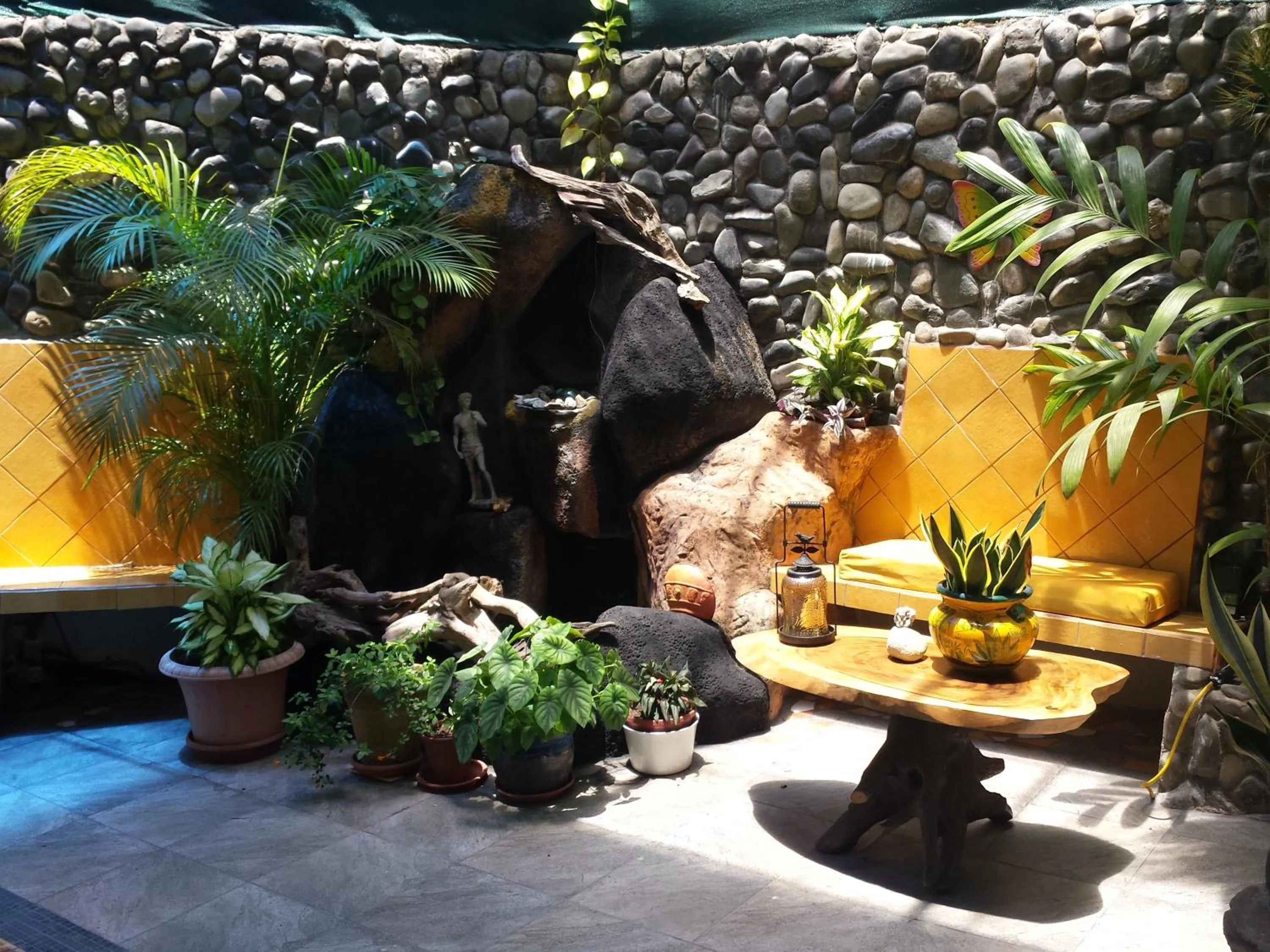 Lobby or reception in Coyaba Tropical Elegant Adult Guesthouse