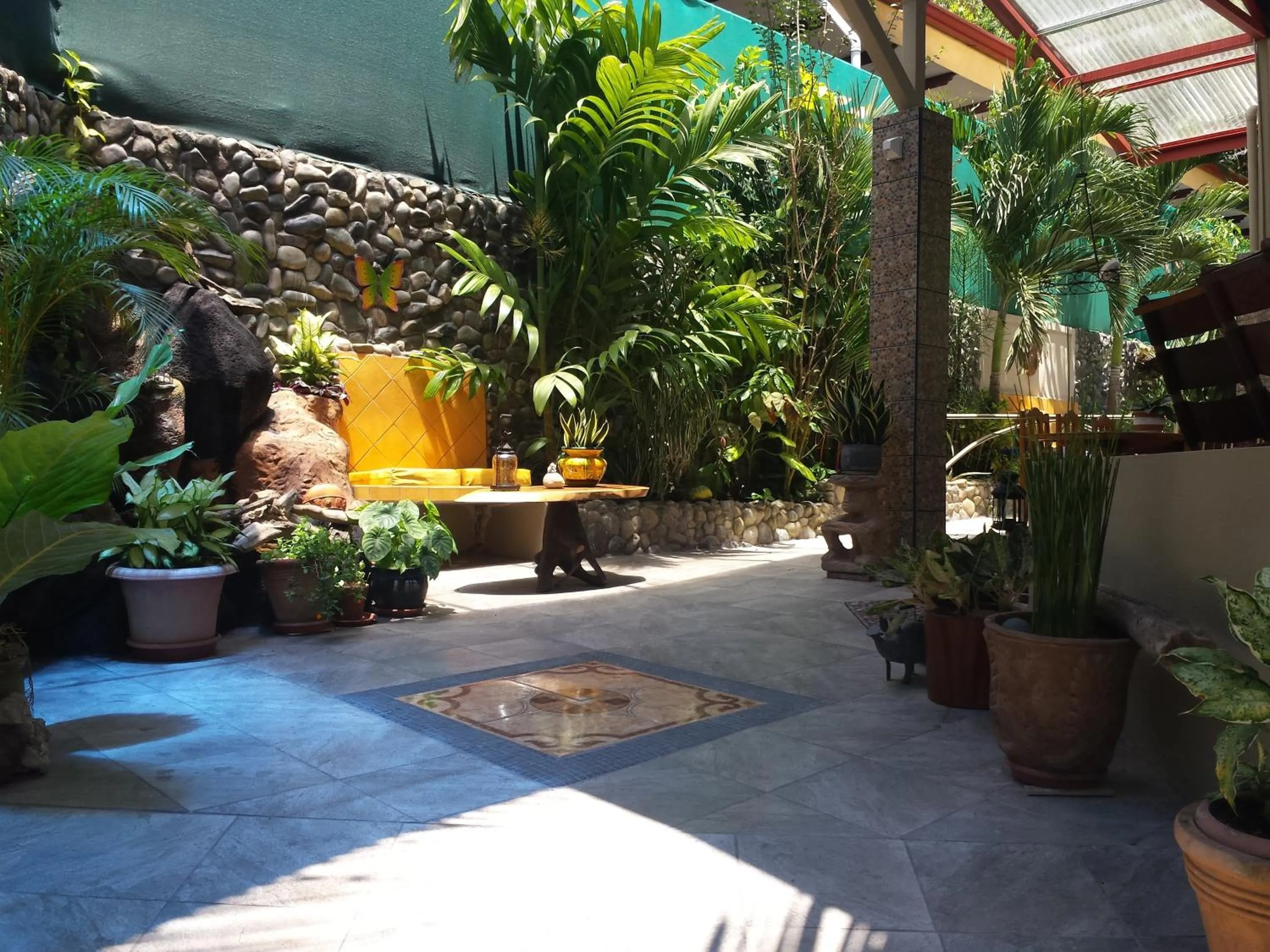 Lobby or reception in Coyaba Tropical Elegant Adult Guesthouse