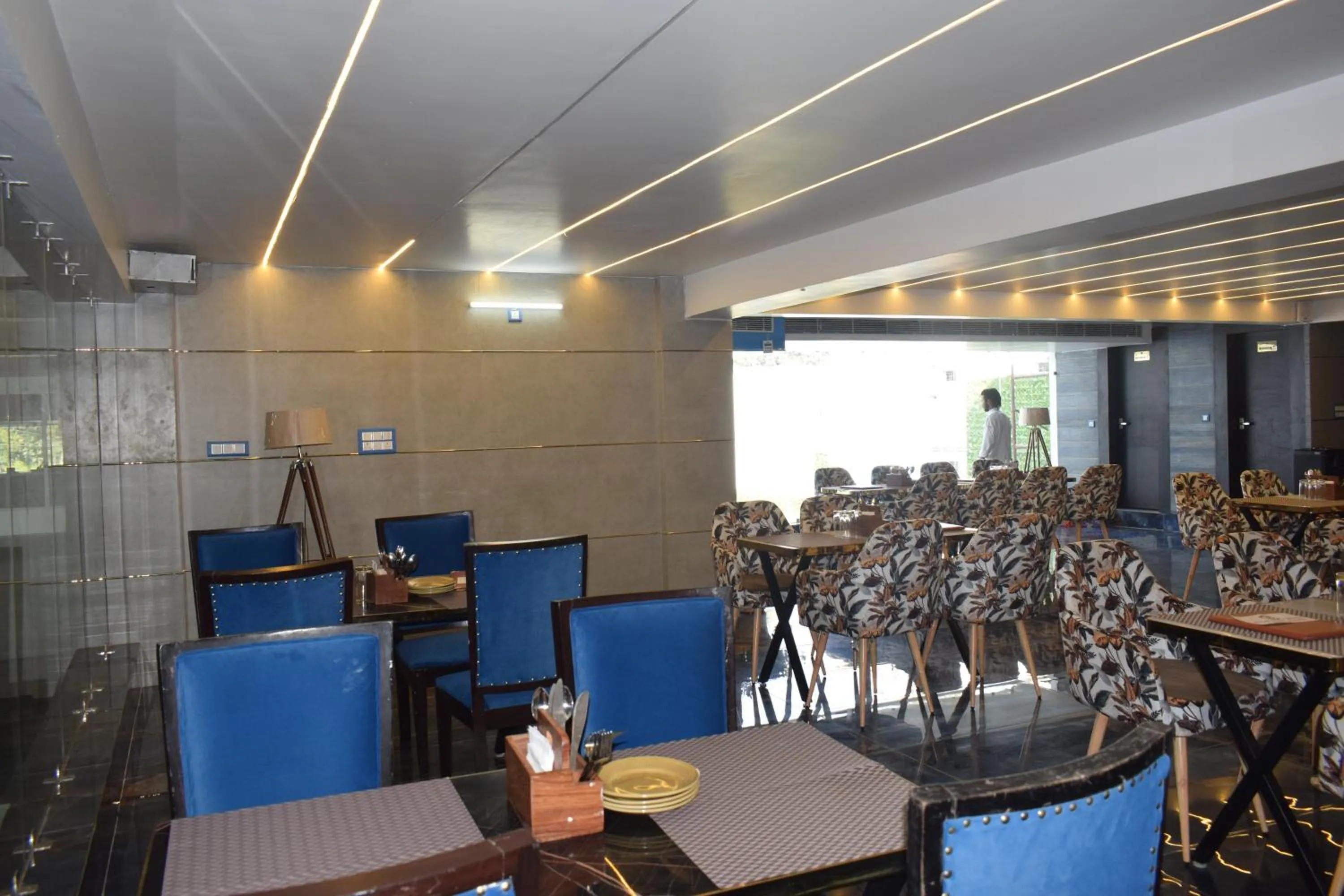 Restaurant/places to eat in Country Ambience Hotel By Jags City Mall