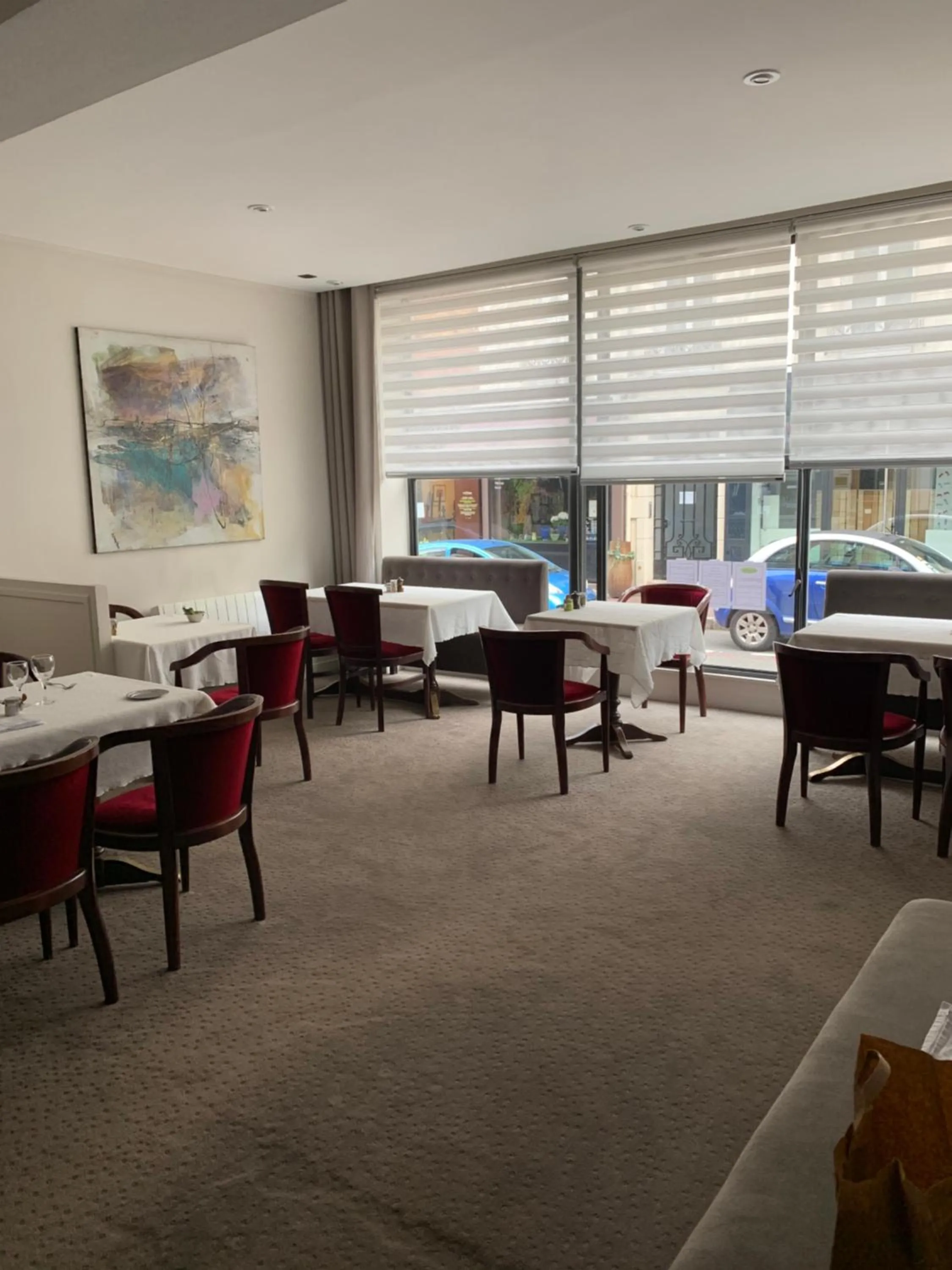 Restaurant/places to eat in Hotel Paris Vesinet -ex Auberge des 3 Marches