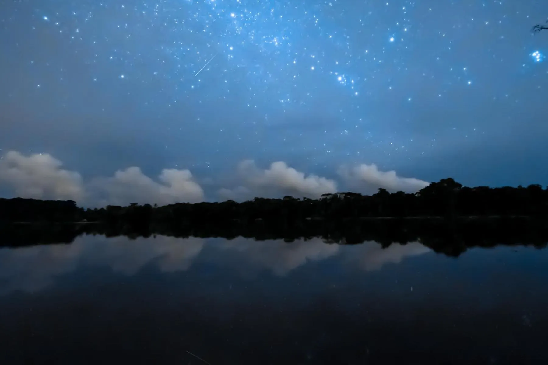 Lake view in Lirio Lodge