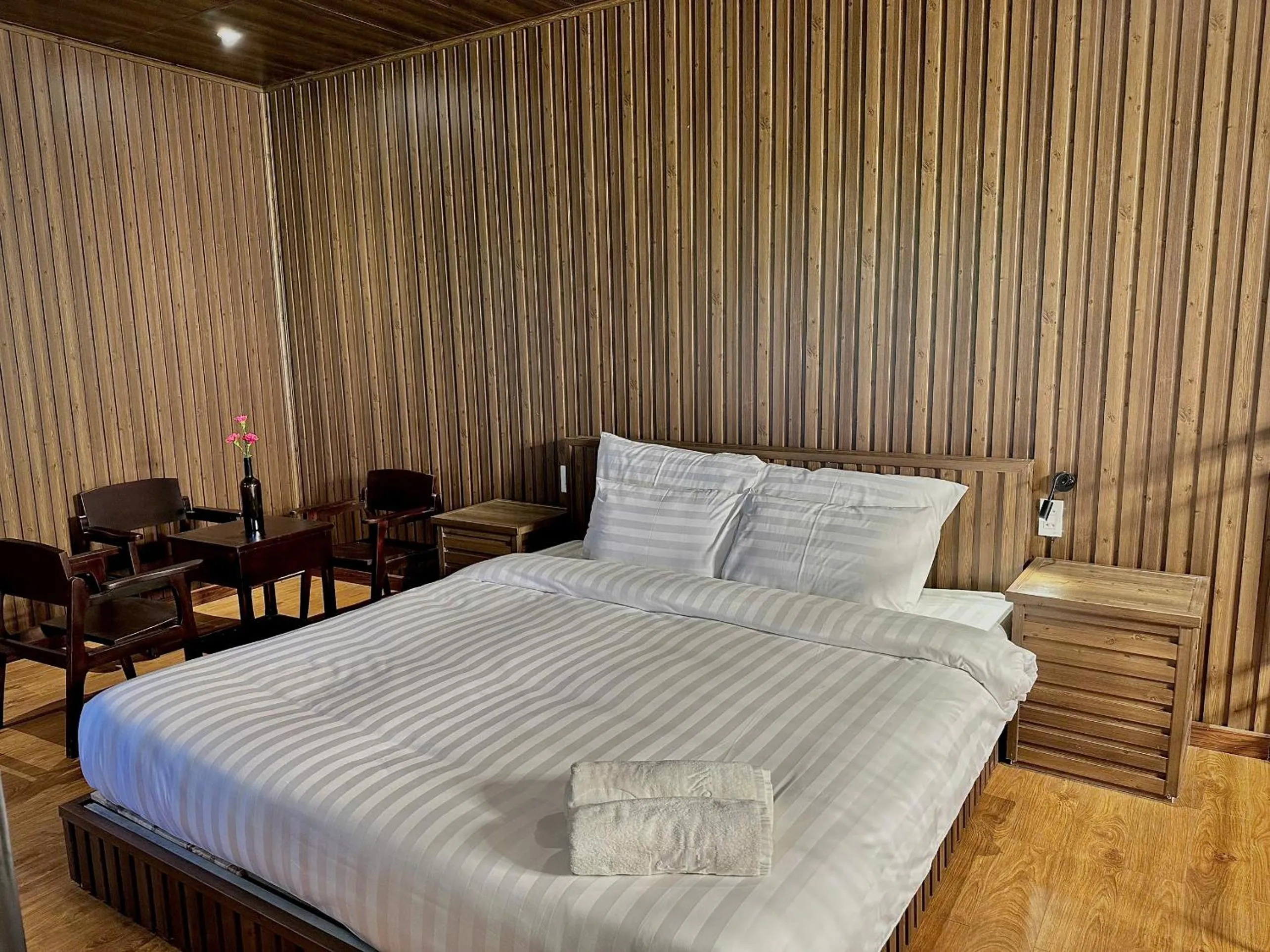 Bed in Moc Nha Minh Hotel Da Lat