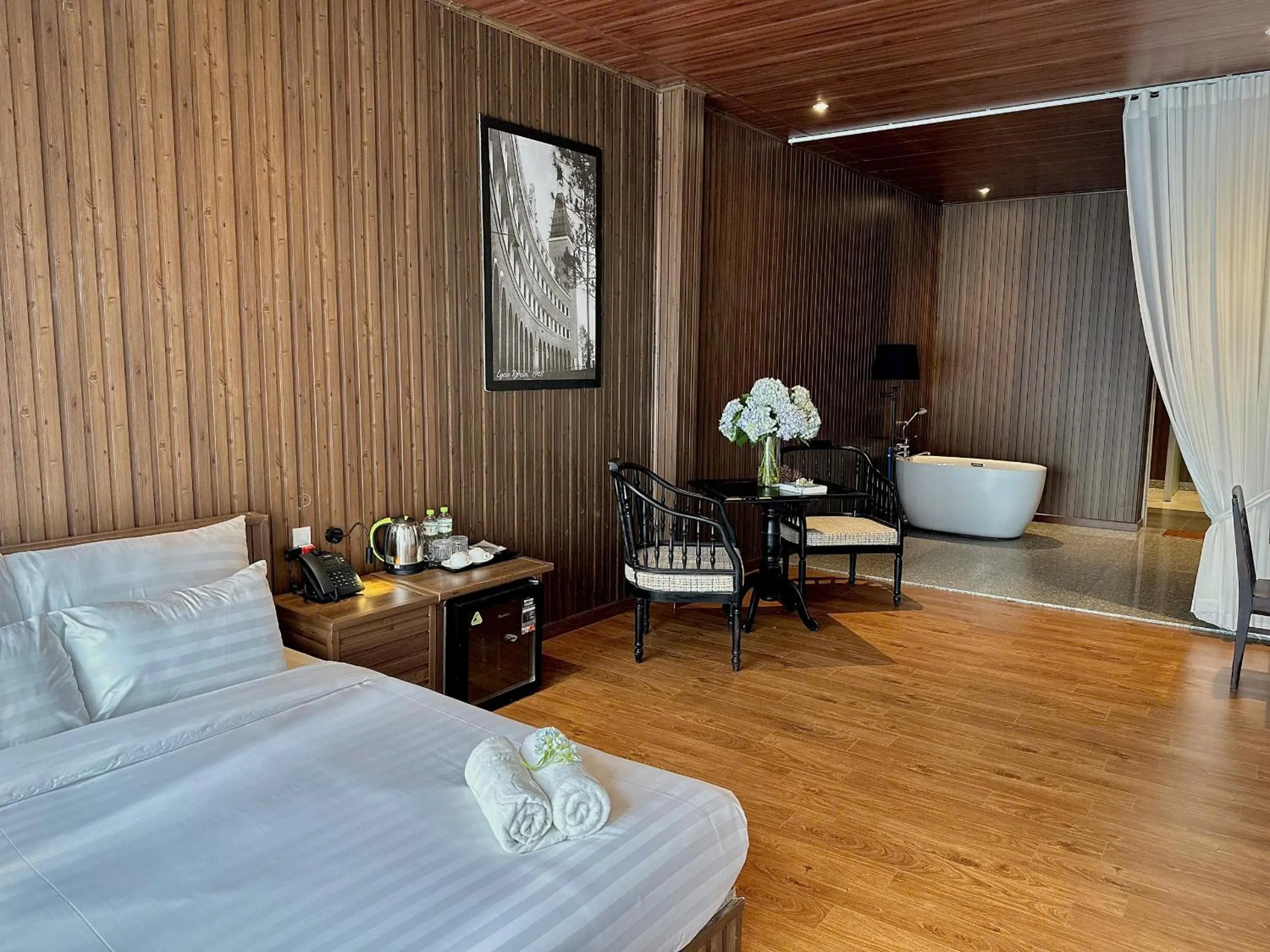 Bed in Moc Nha Minh Hotel Da Lat