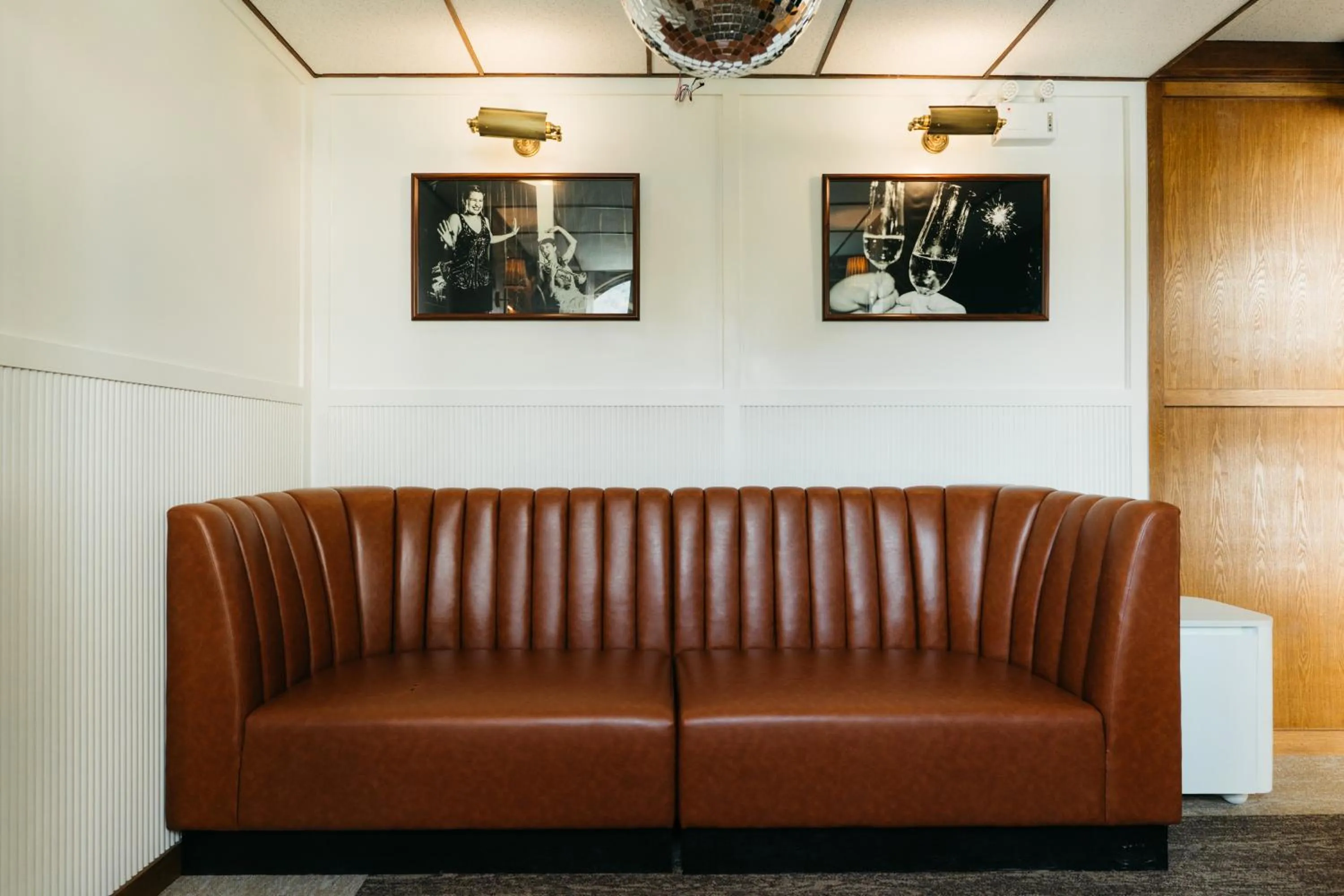 Karaoke in Sugar Marina Hotel -POP- Kata Beach