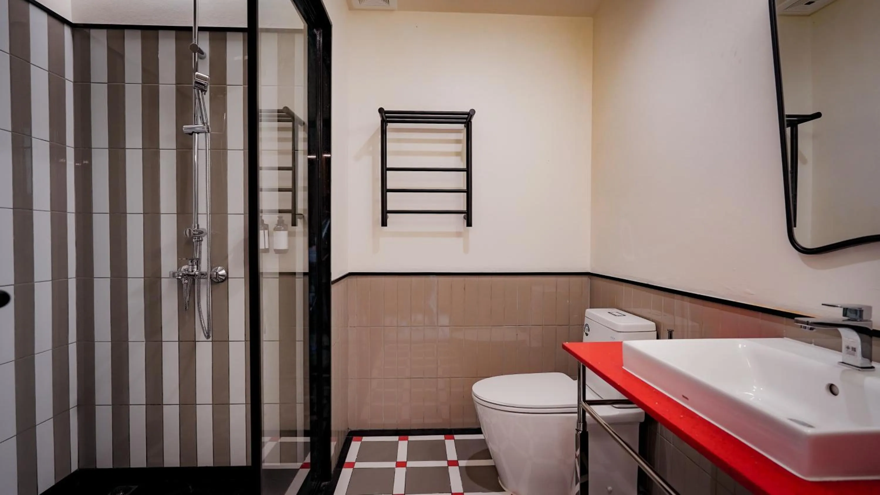 Shower in Sugar Marina Hotel -POP- Kata Beach