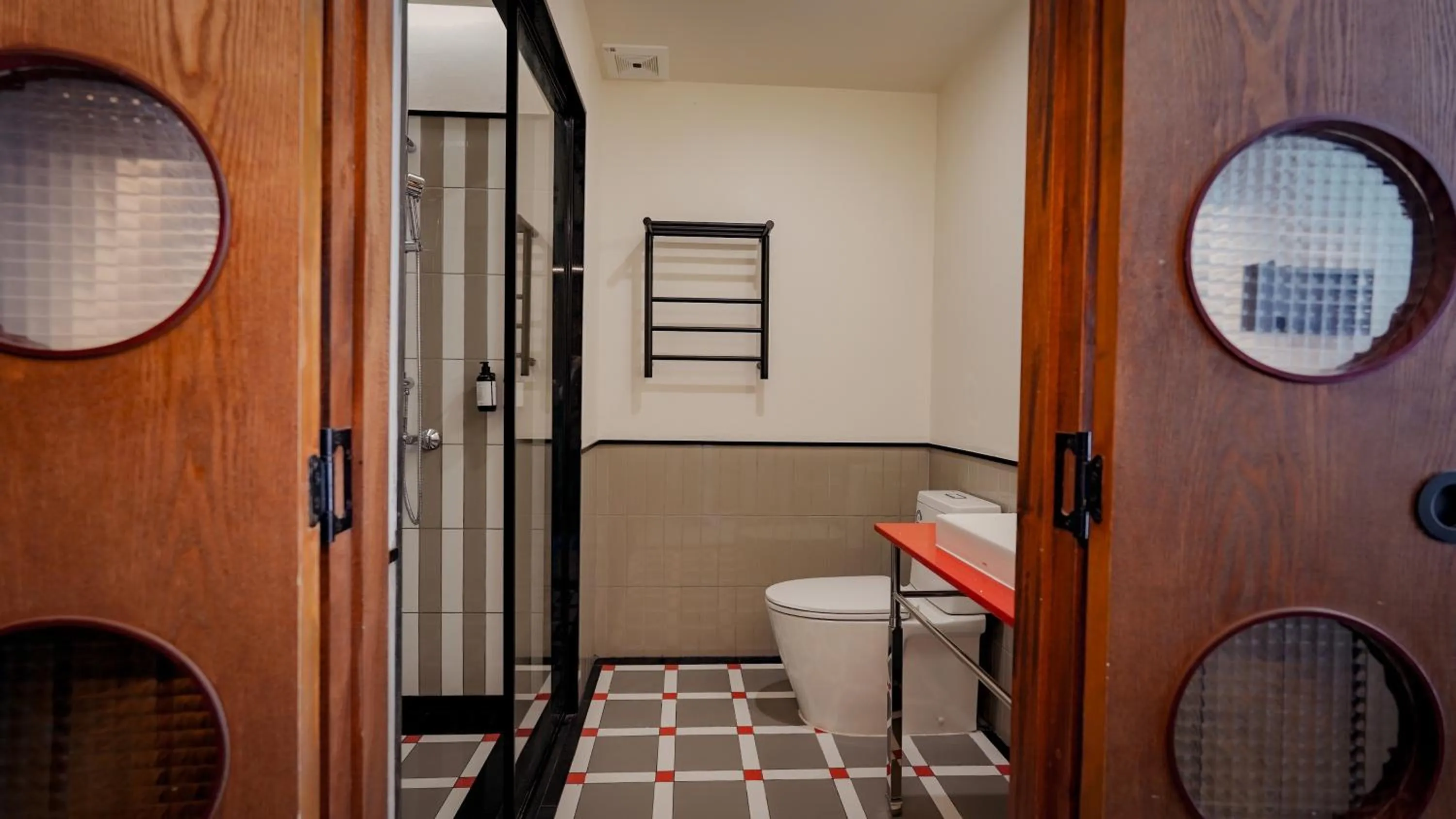 Toilet in Sugar Marina Hotel -POP- Kata Beach