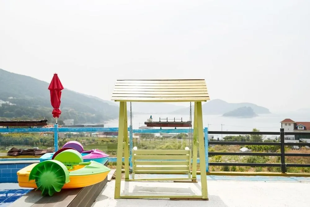 Geoje Harakeke Pension