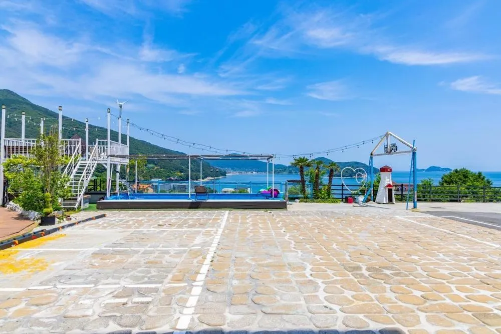 Geoje Harakeke Pension