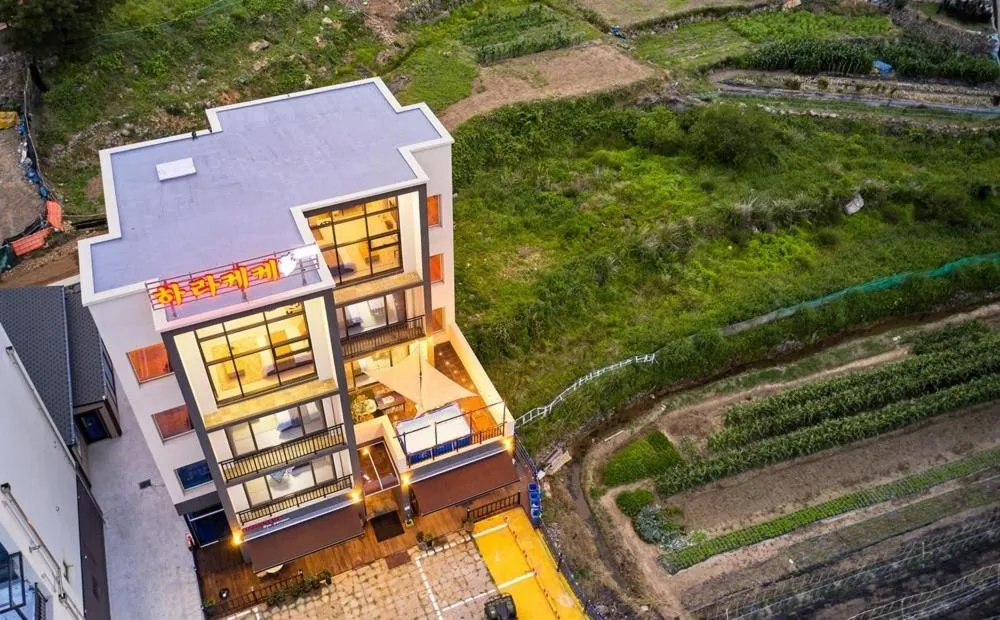 Geoje Harakeke Pension