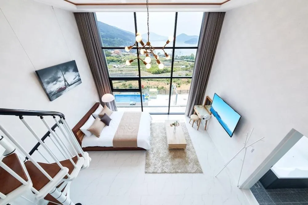 Geoje Harakeke Pension