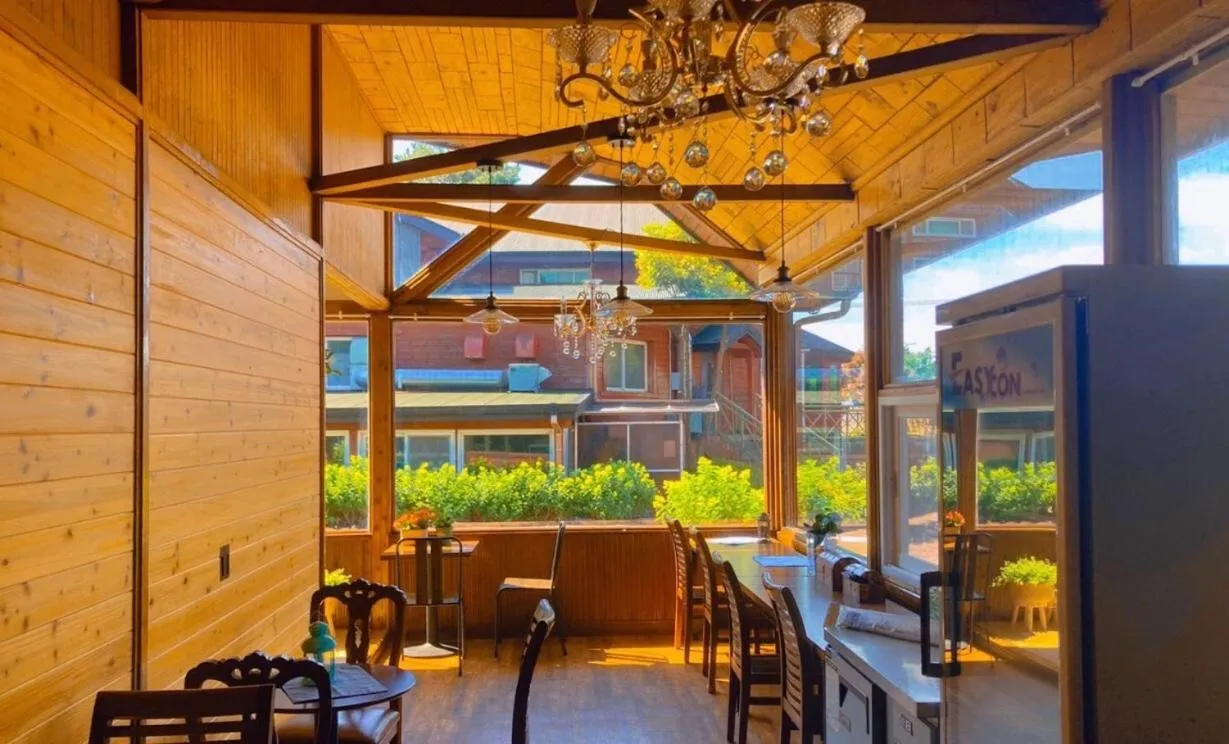 Jeju Songdangsongdang Pension and Resort