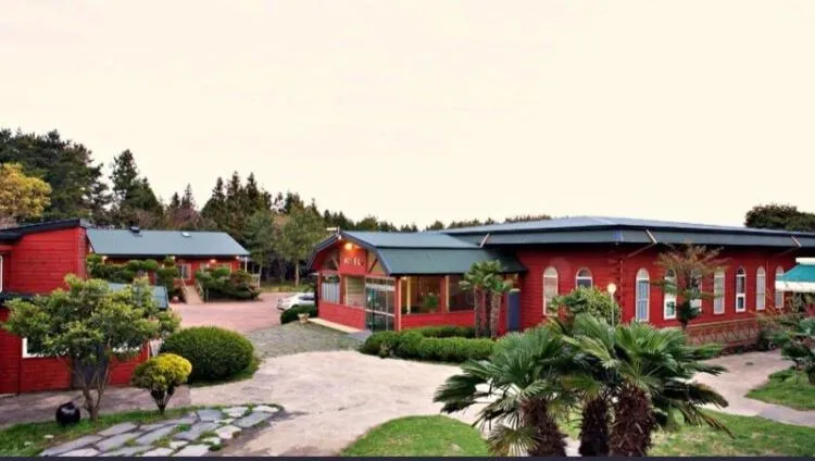 Jeju Songdangsongdang Pension and Resort