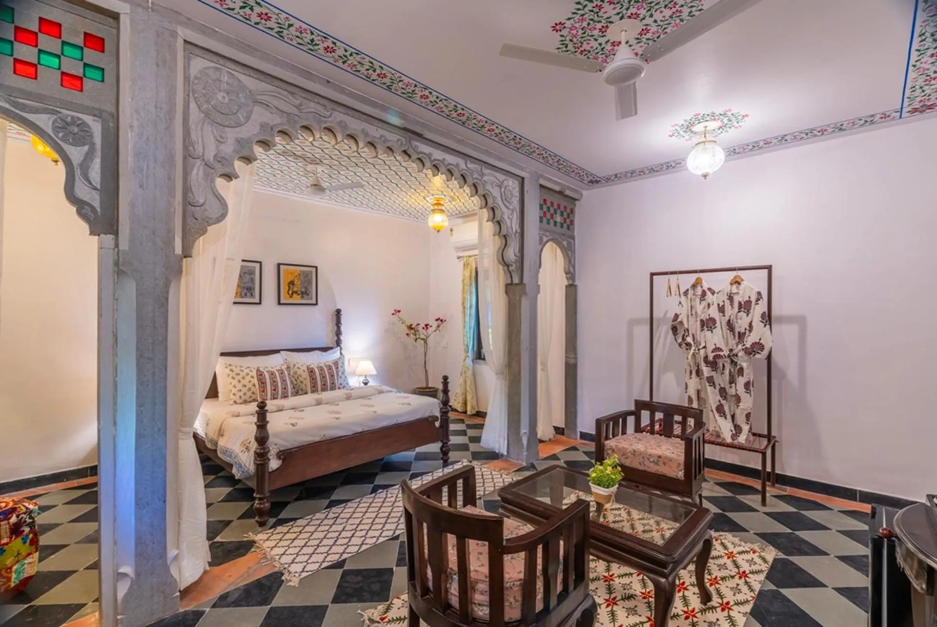 Photo of the whole room, Bed in Indulge Udaipur by Pack