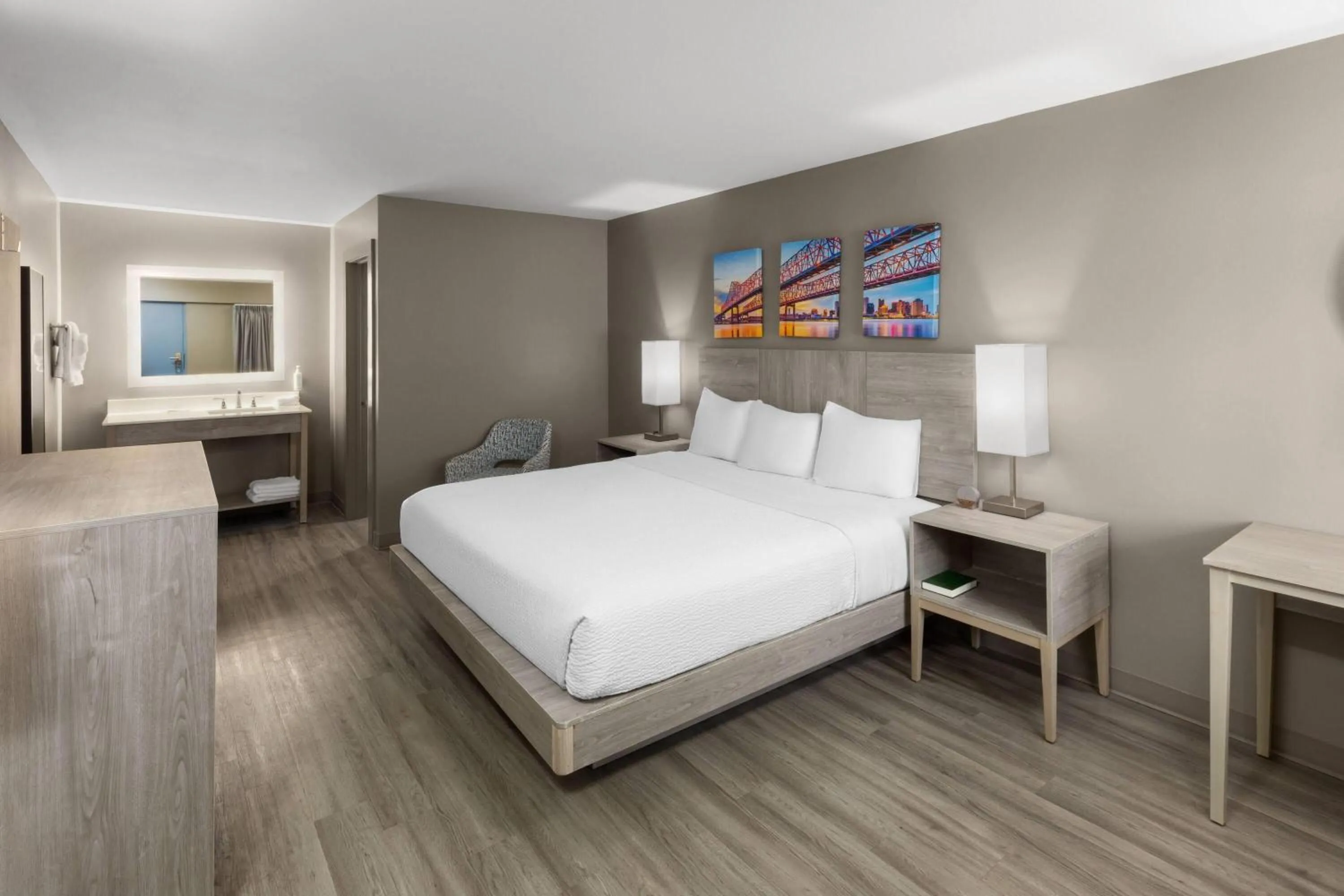 Photo of the whole room, Bed in Days Inn by Wyndham Kenner/New Orleans Airport South