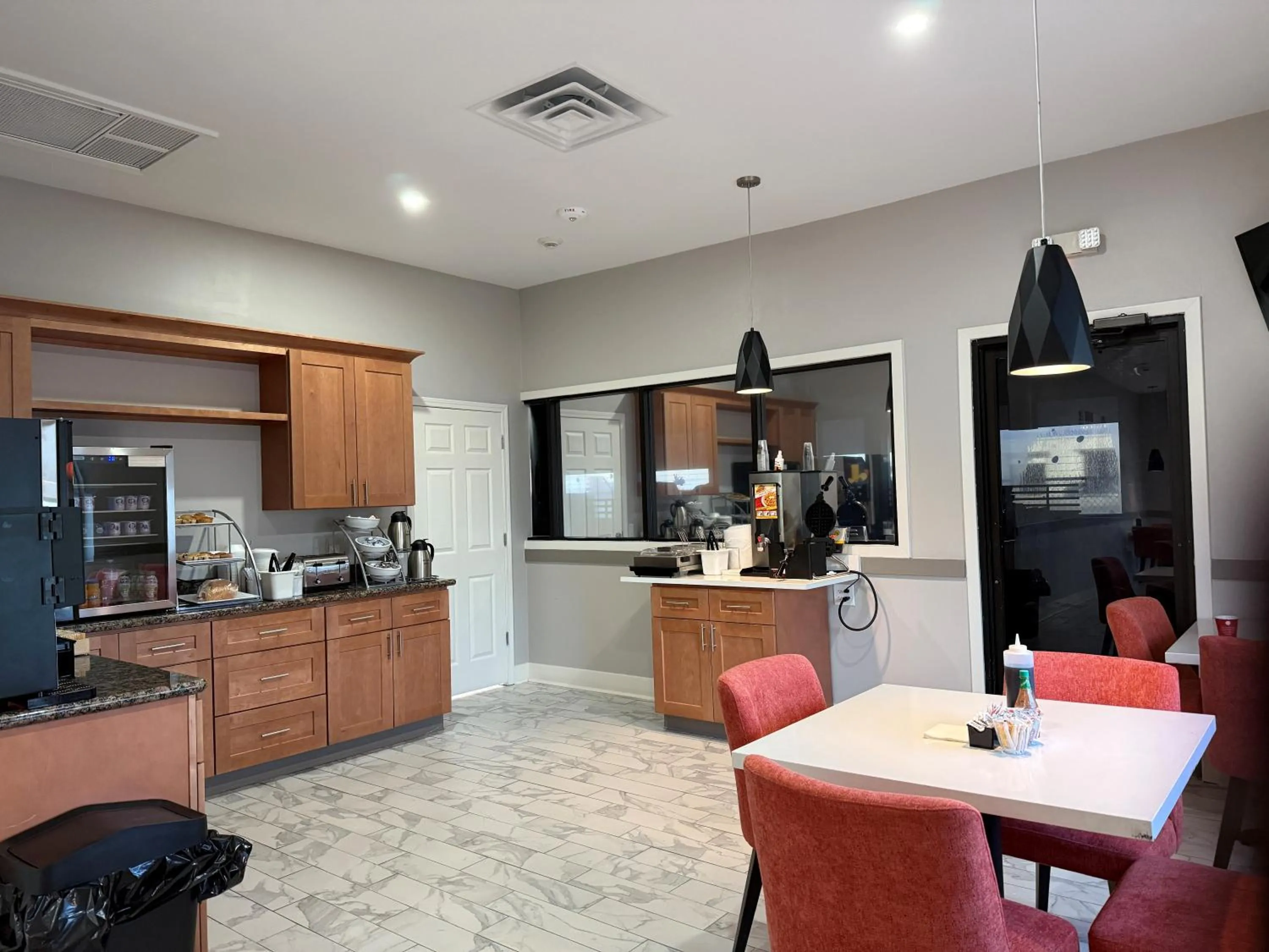 Breakfast in Days Inn by Wyndham Kenner/New Orleans Airport South