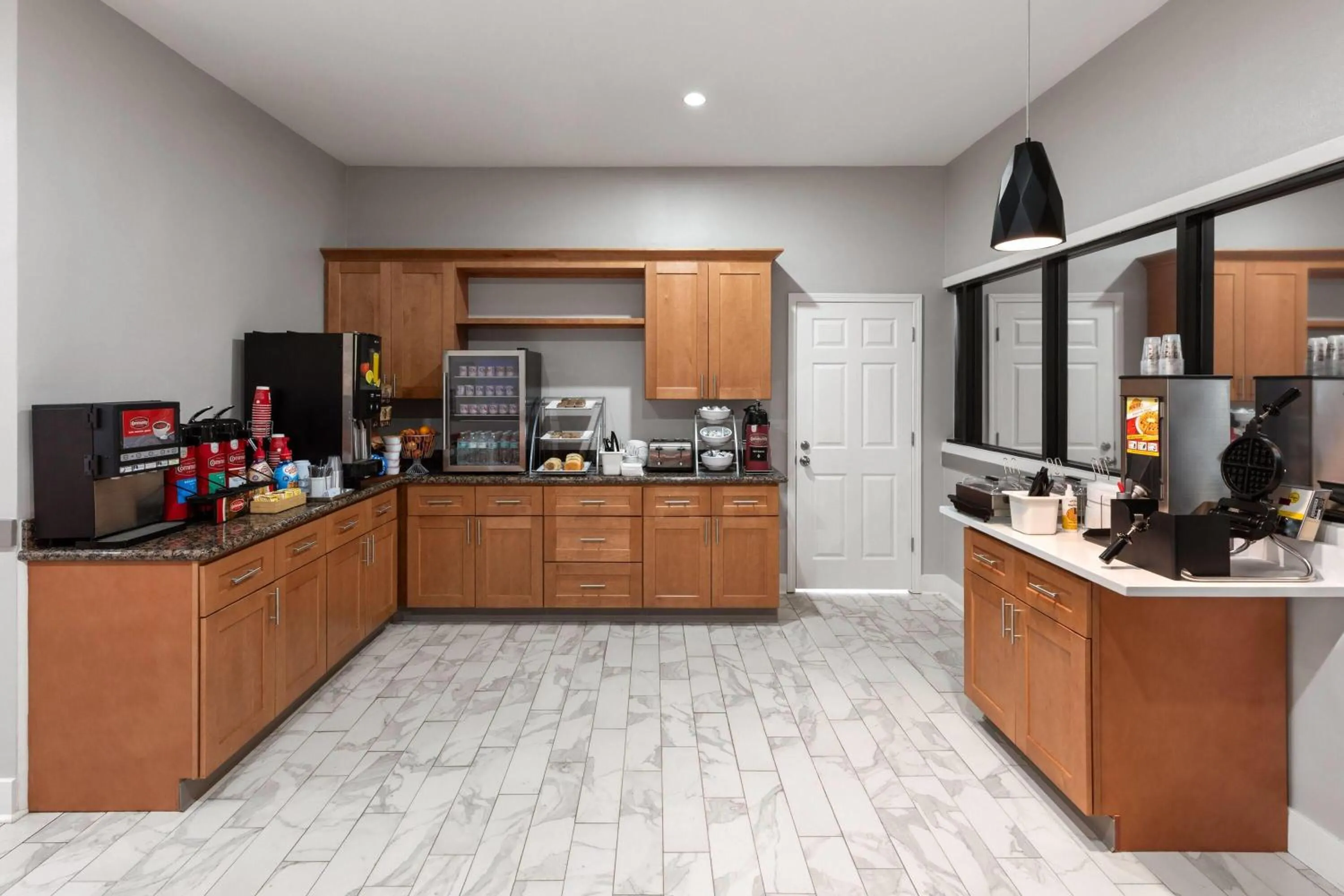 Breakfast in Days Inn by Wyndham Kenner/New Orleans Airport South