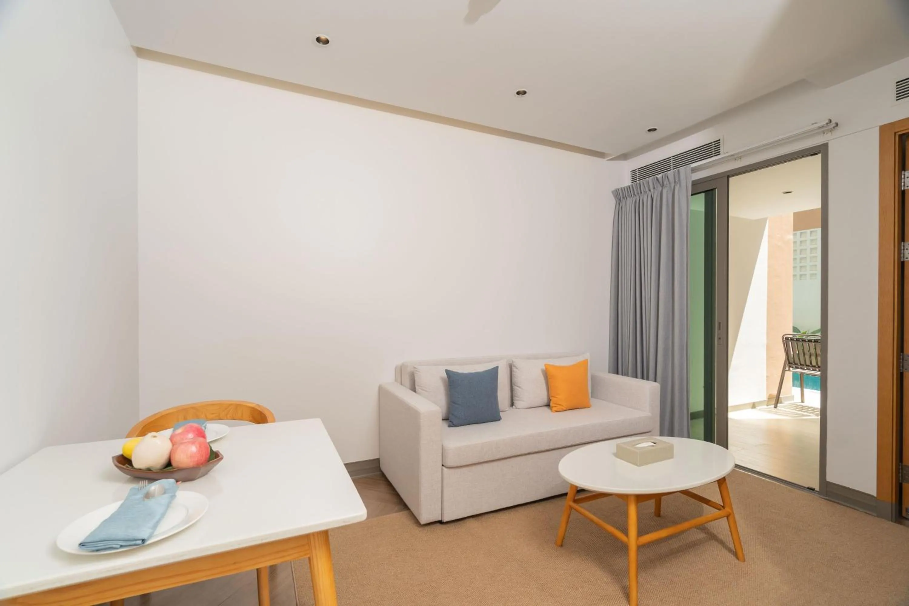 Photo of the whole room in Wyndham Garden Phuket Kamala