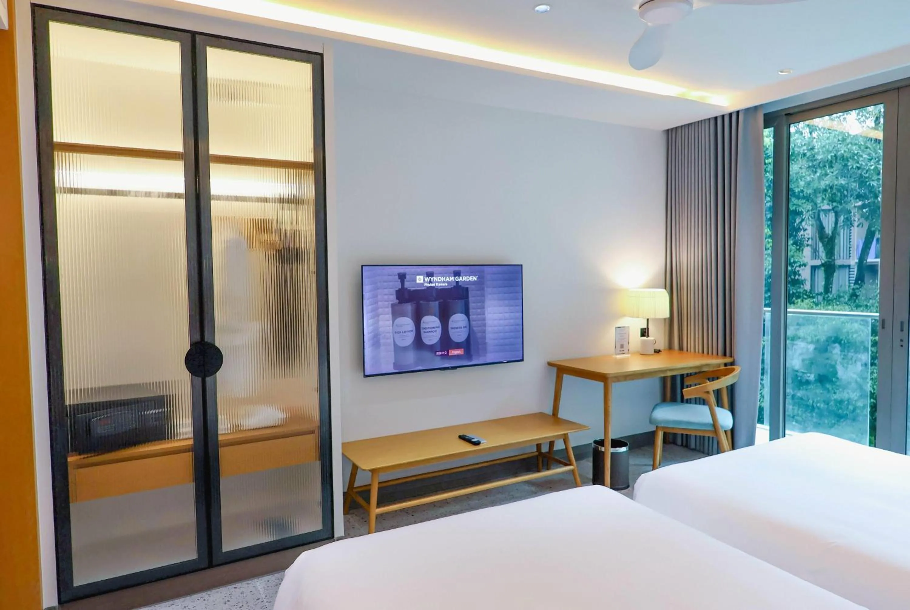 Photo of the whole room, Bed in Wyndham Garden Phuket Kamala