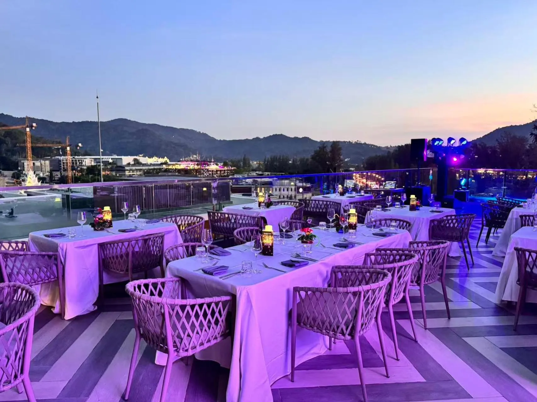 Lounge or bar in Wyndham Garden Phuket Kamala