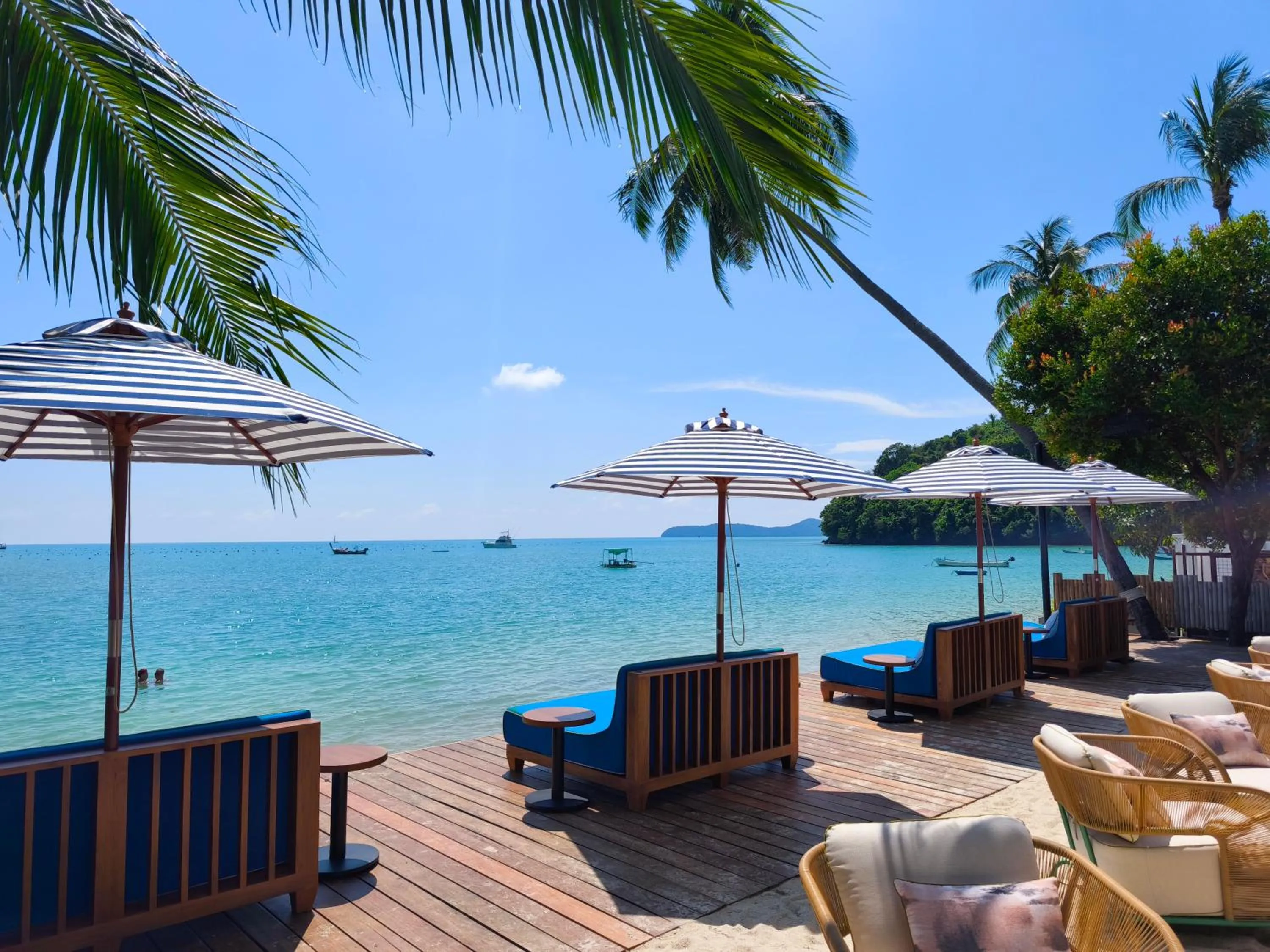 Restaurant/places to eat in Bandara Beach Resort, Phuket
