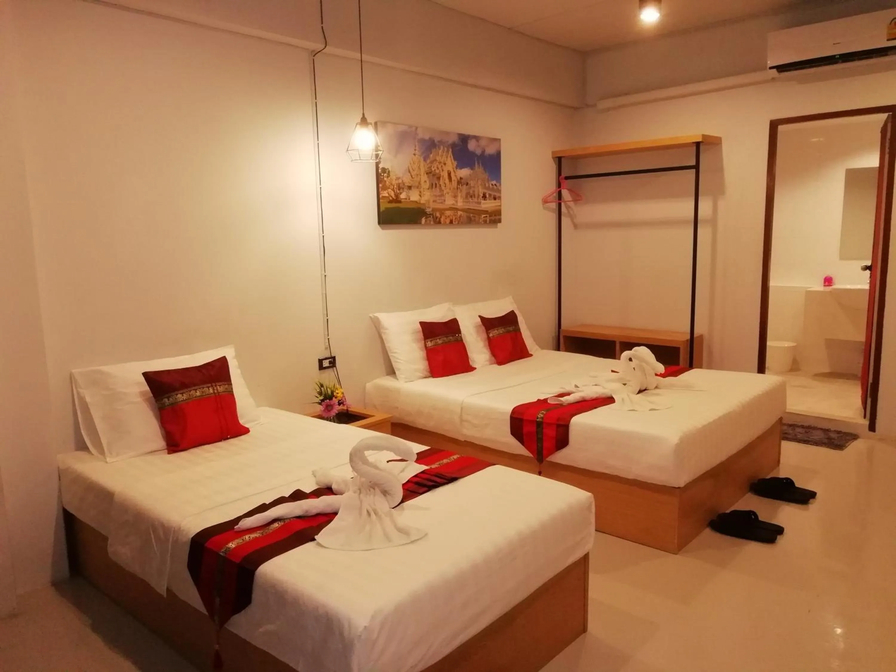 Bed in Little Lanna Guesthouse