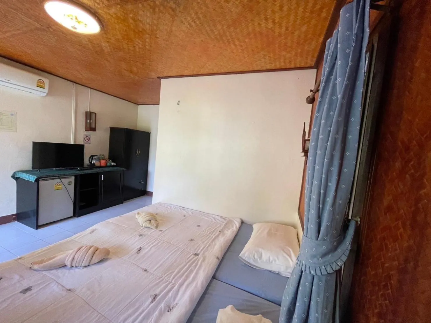 Bed in Yataa Spa and Resort