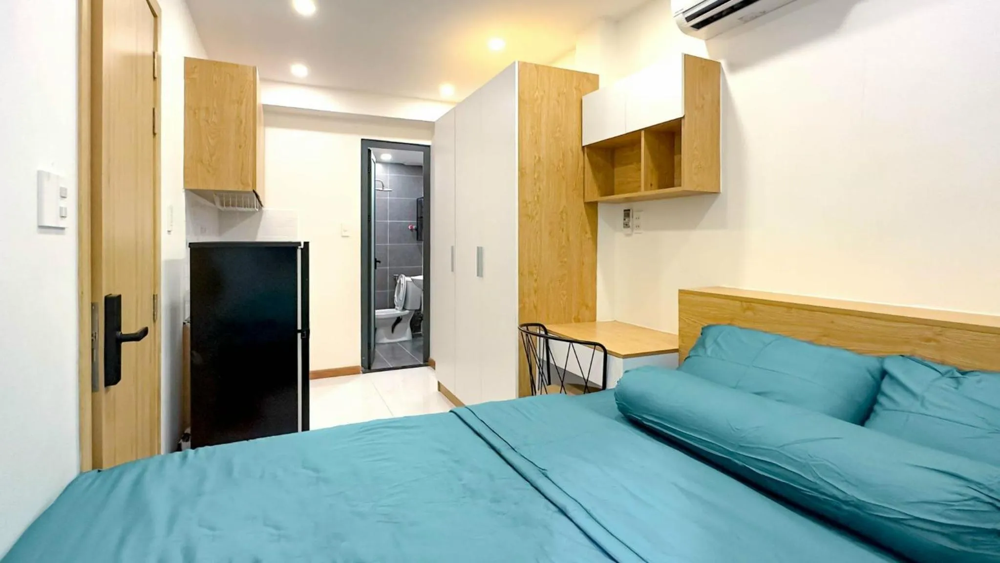 Photo of the whole room, Bed in Lunaria Maison - Local Side