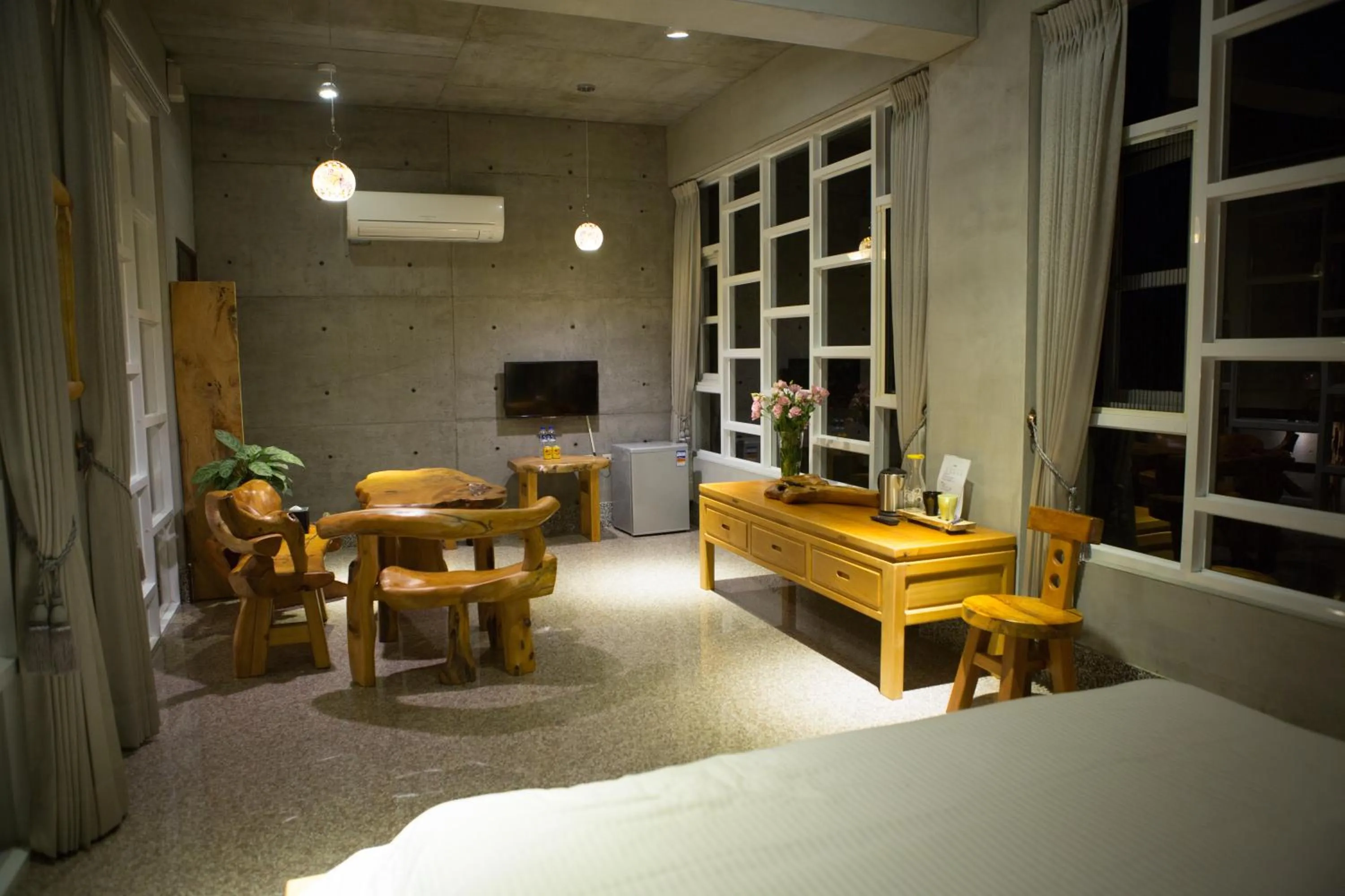 Water Reflections at Ease