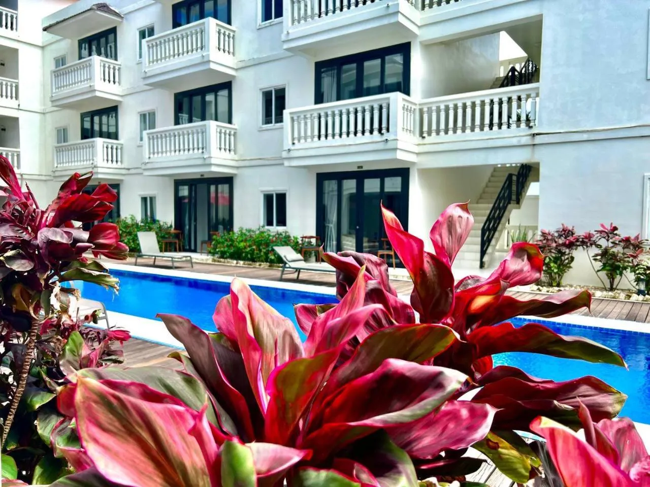 Pool view in Mary Beach Hotel & Resort