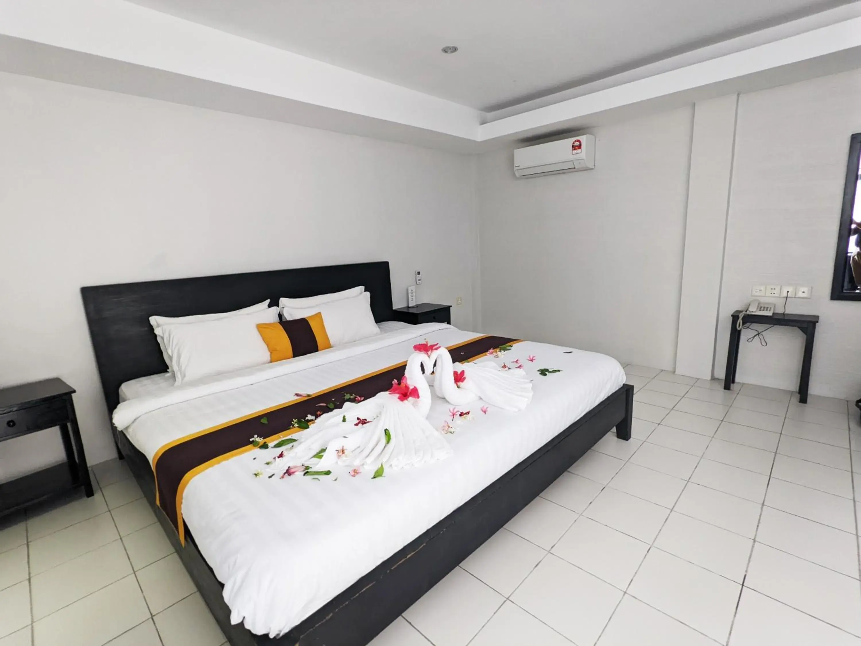 Junior Ocean Suite with Private Balcony in Mary Beach Hotel & Resort Junior Ocean Suite with Private Balcony in Mary Beach Hotel & Resort