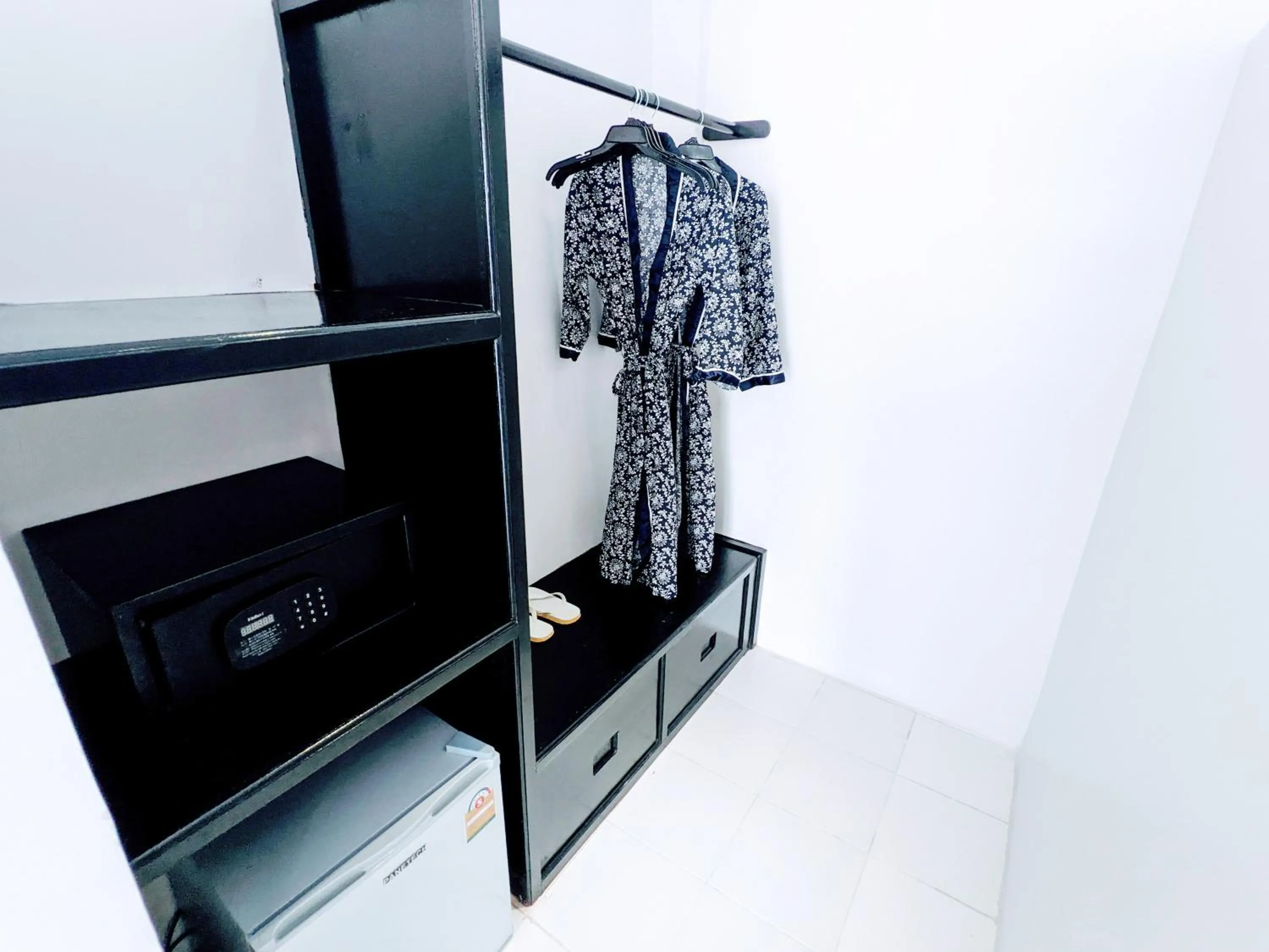 wardrobe in Mary Beach Hotel & Resort