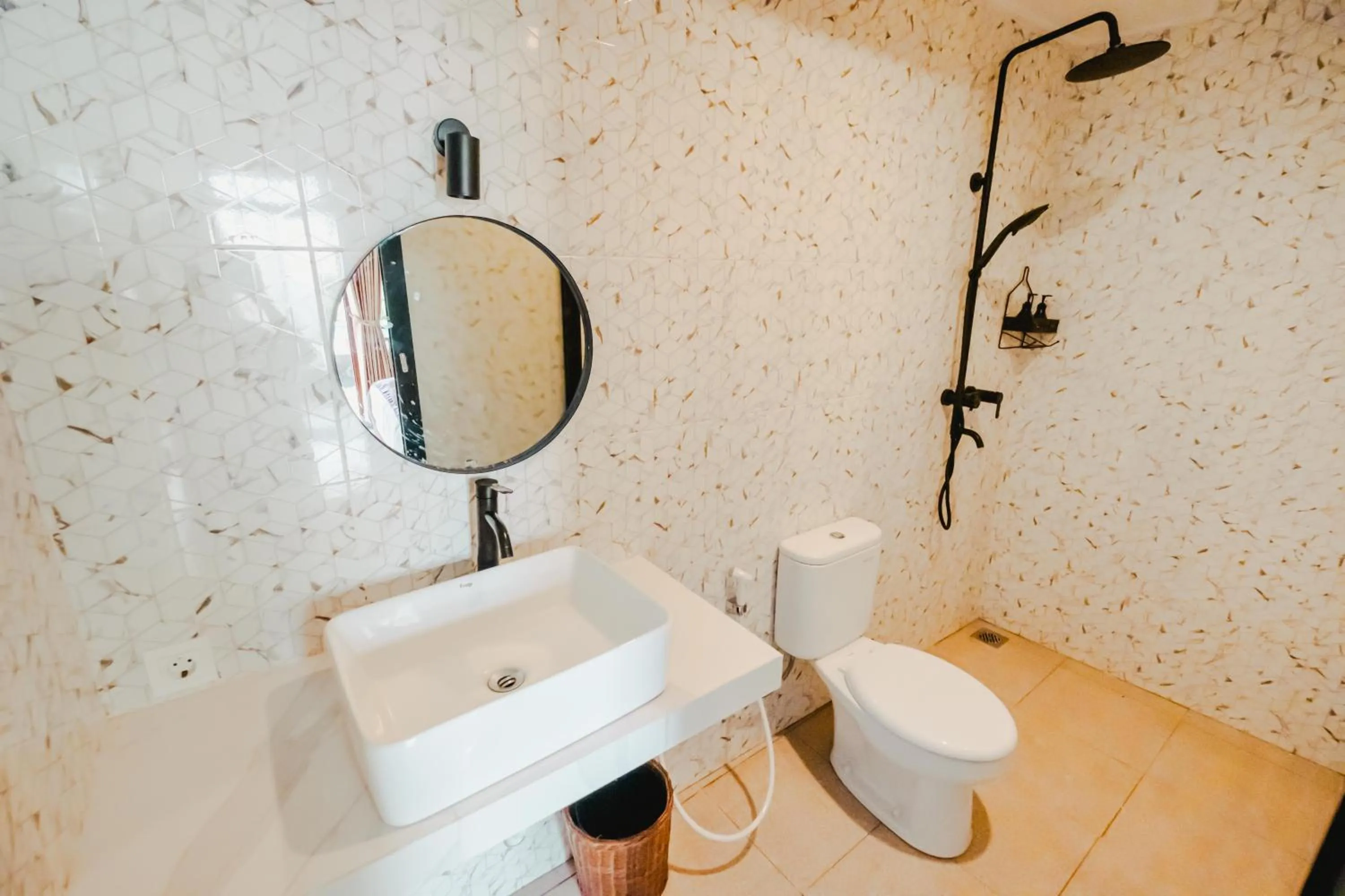 Shower in Turtle Shelter Guest House