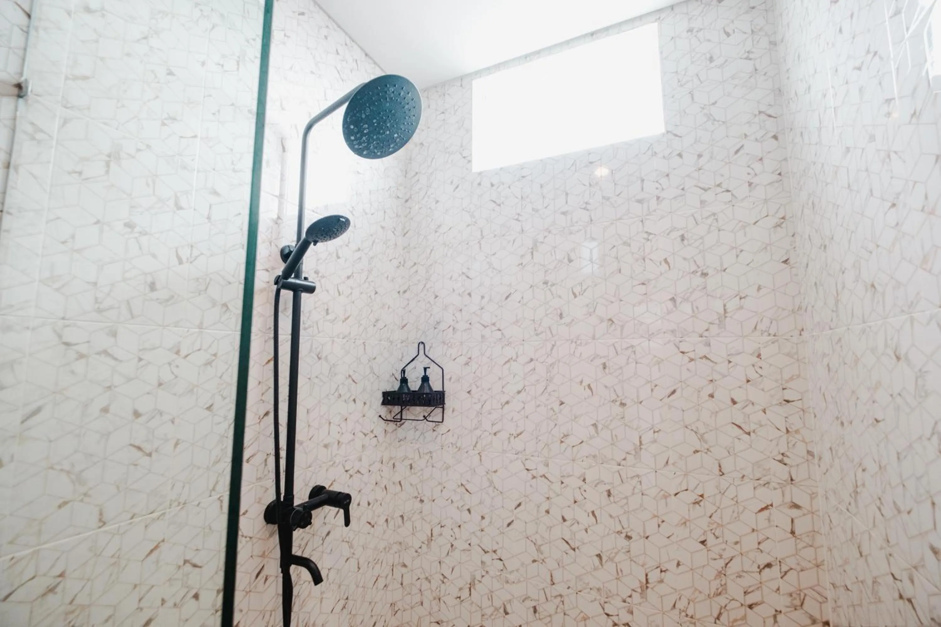 Shower in Turtle Shelter Guest House