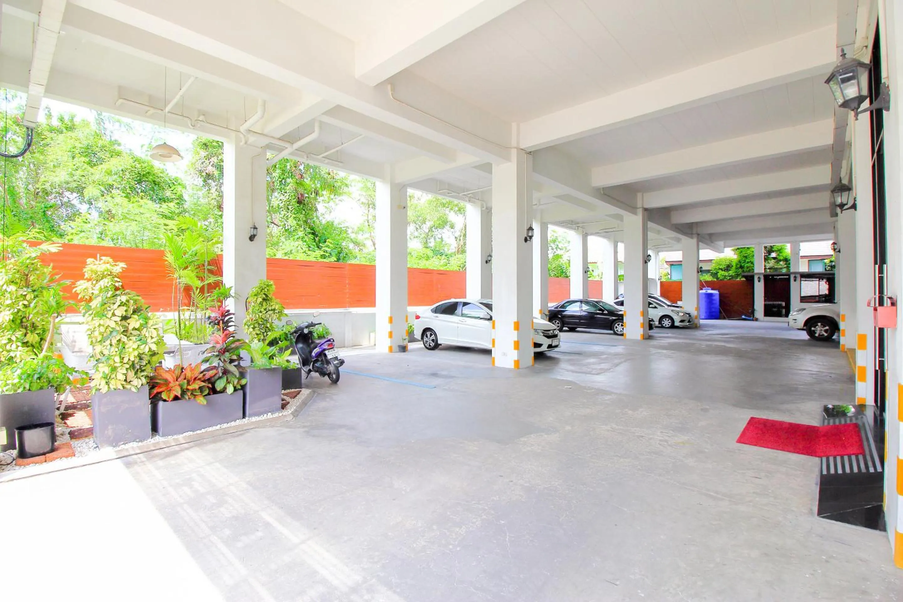 Property building in Pak-D Resort