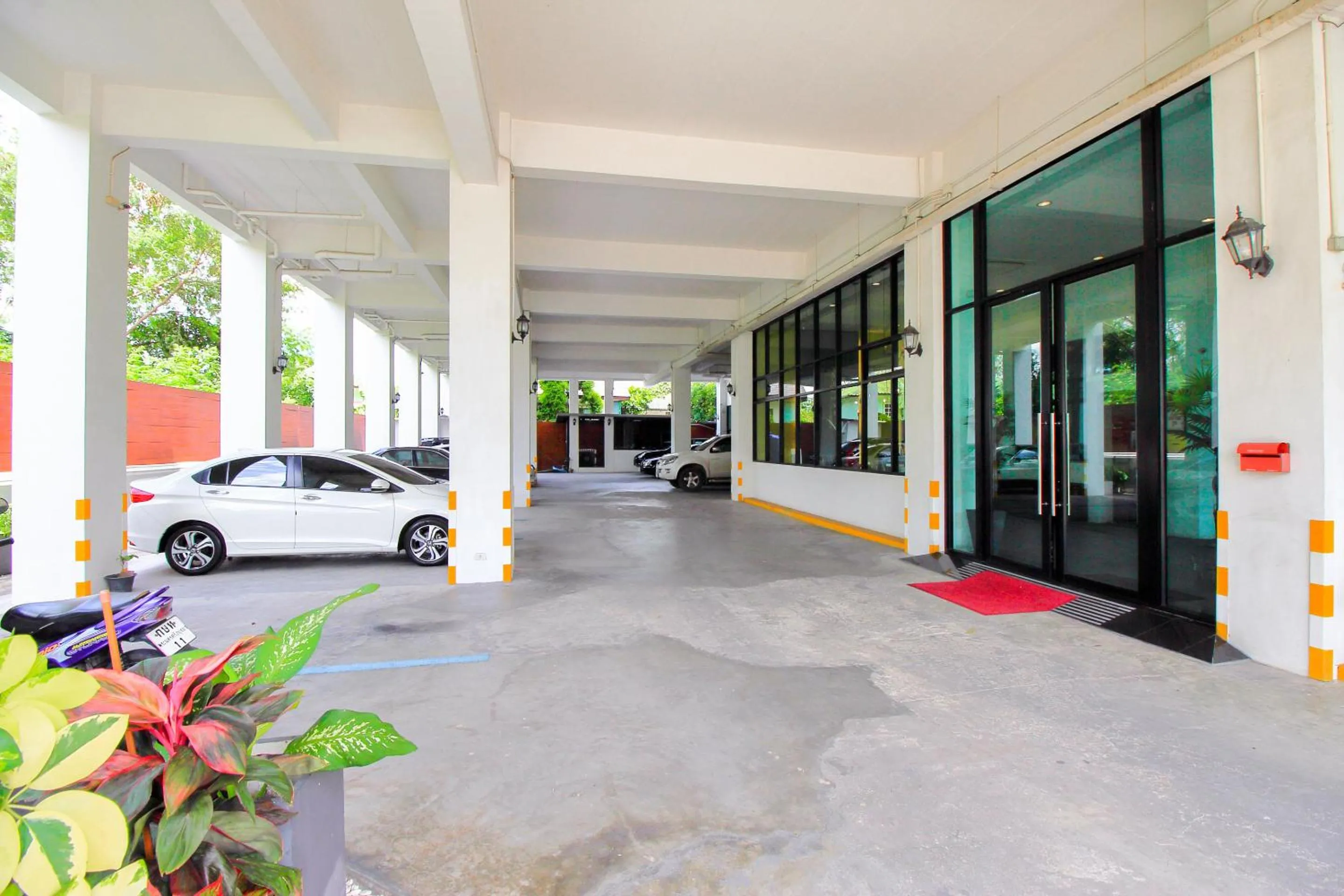 Property building in Pak-D Resort