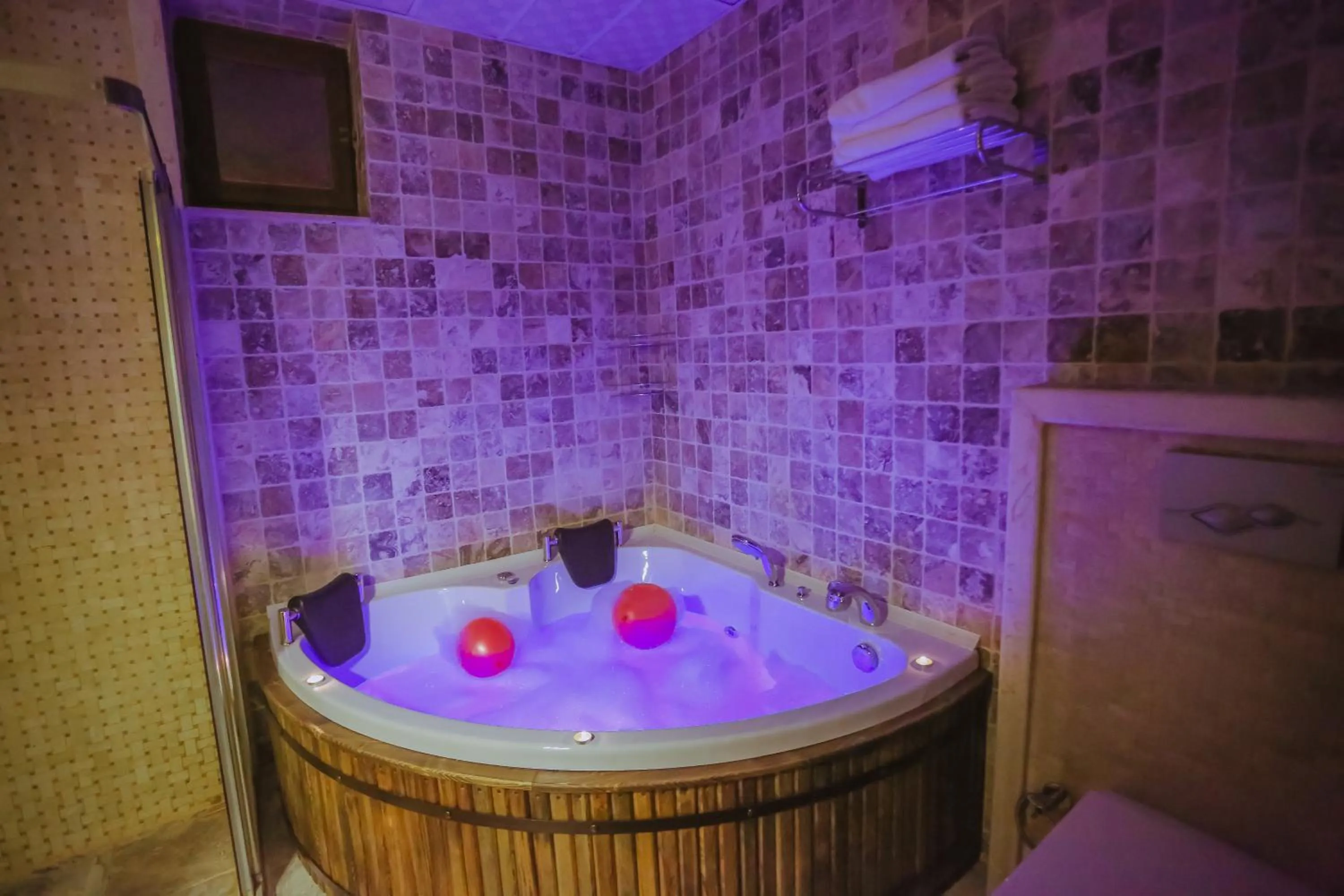 Hot Tub in Alaturca House