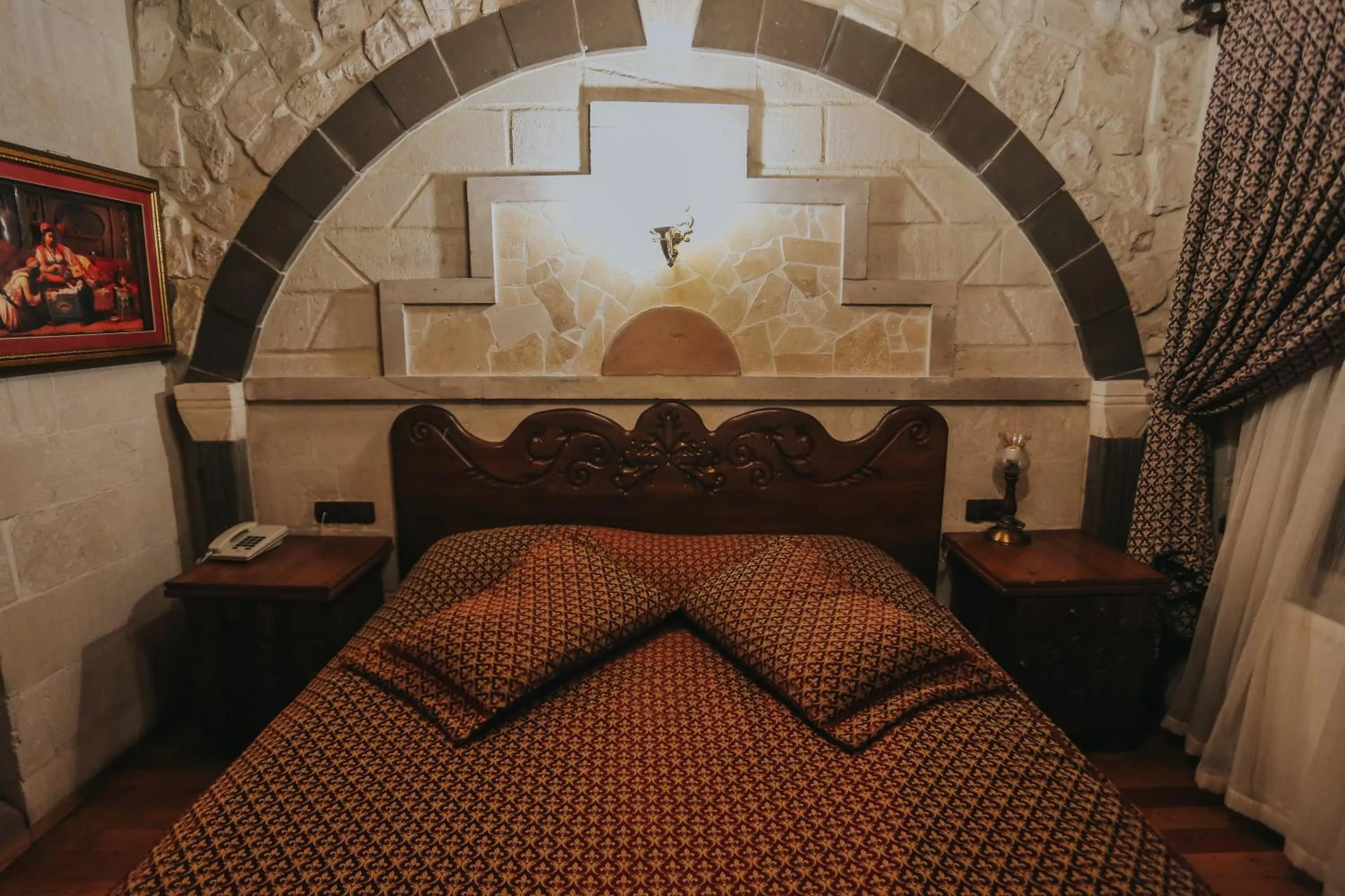 Photo of the whole room, Bed in Alaturca House