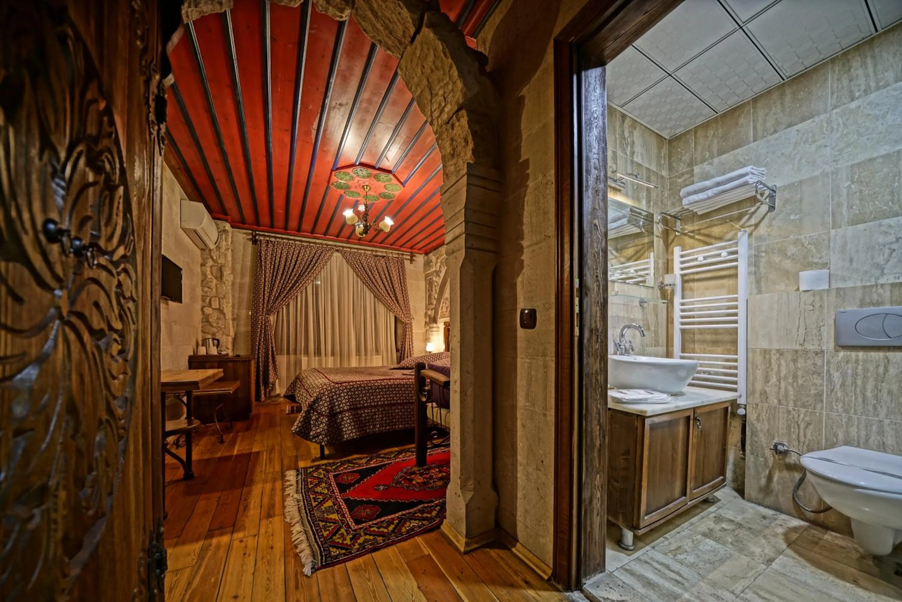 Photo of the whole room in Alaturca House