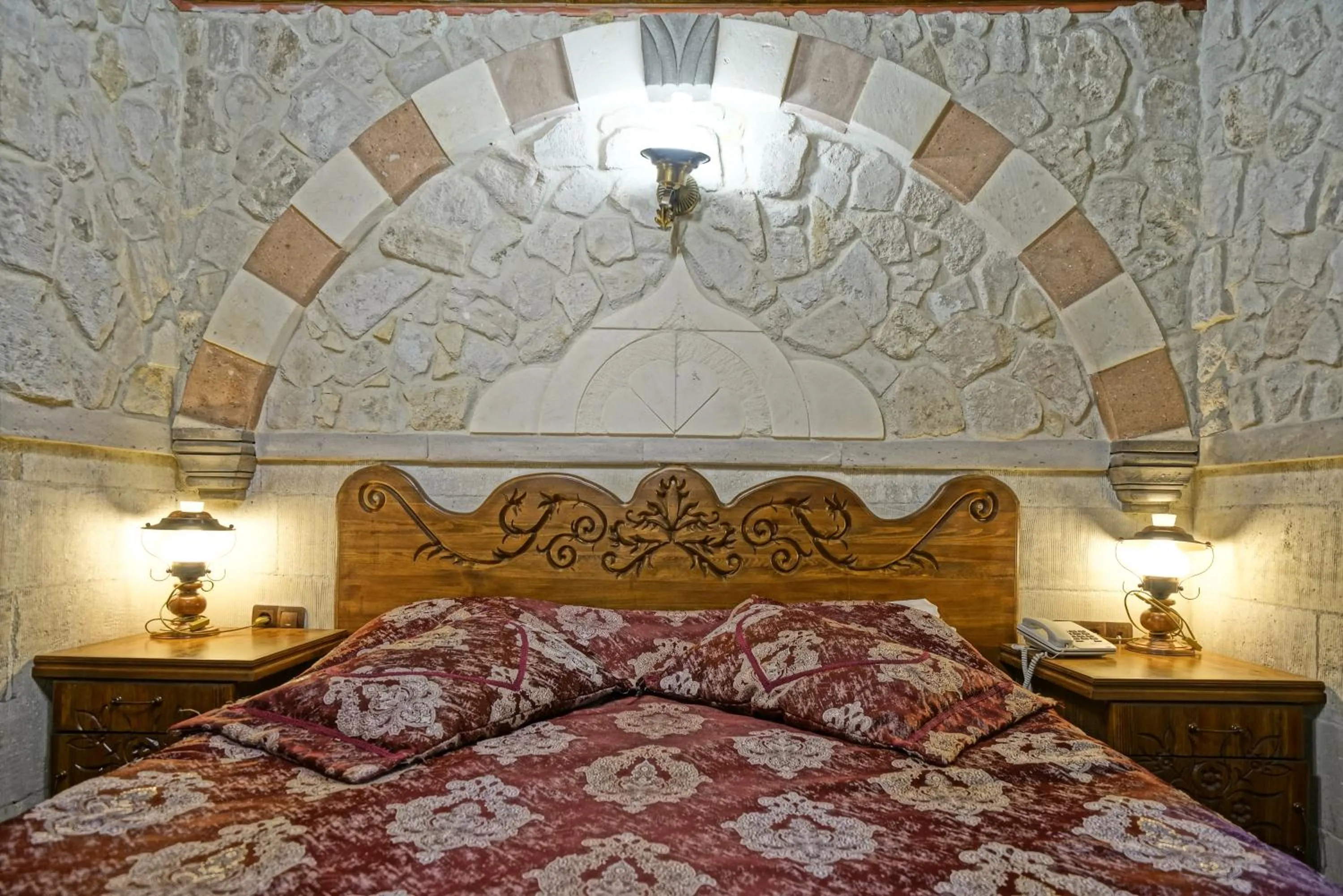 Photo of the whole room, Bed in Alaturca House