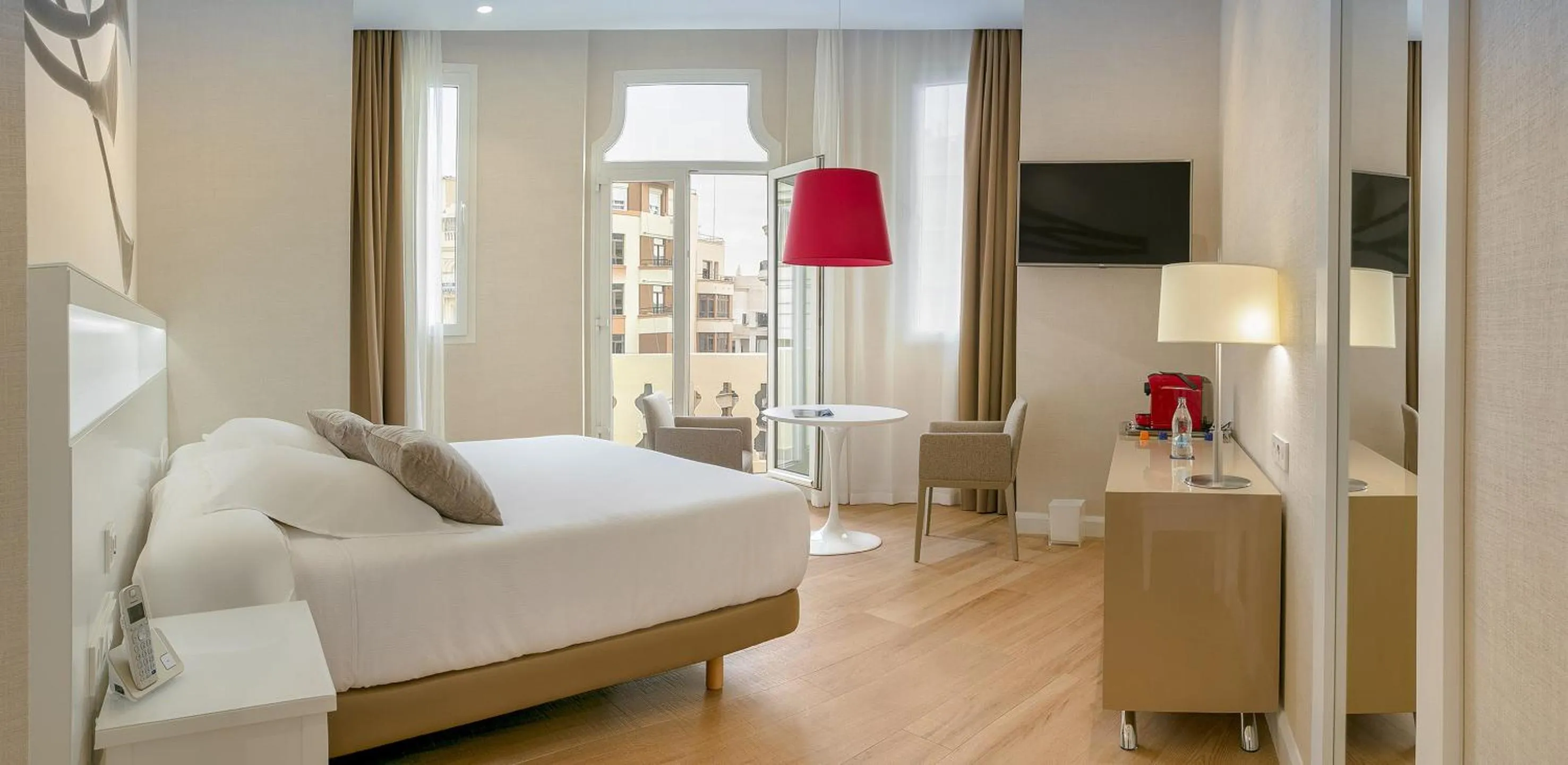 Bed in Melia Plaza Valencia