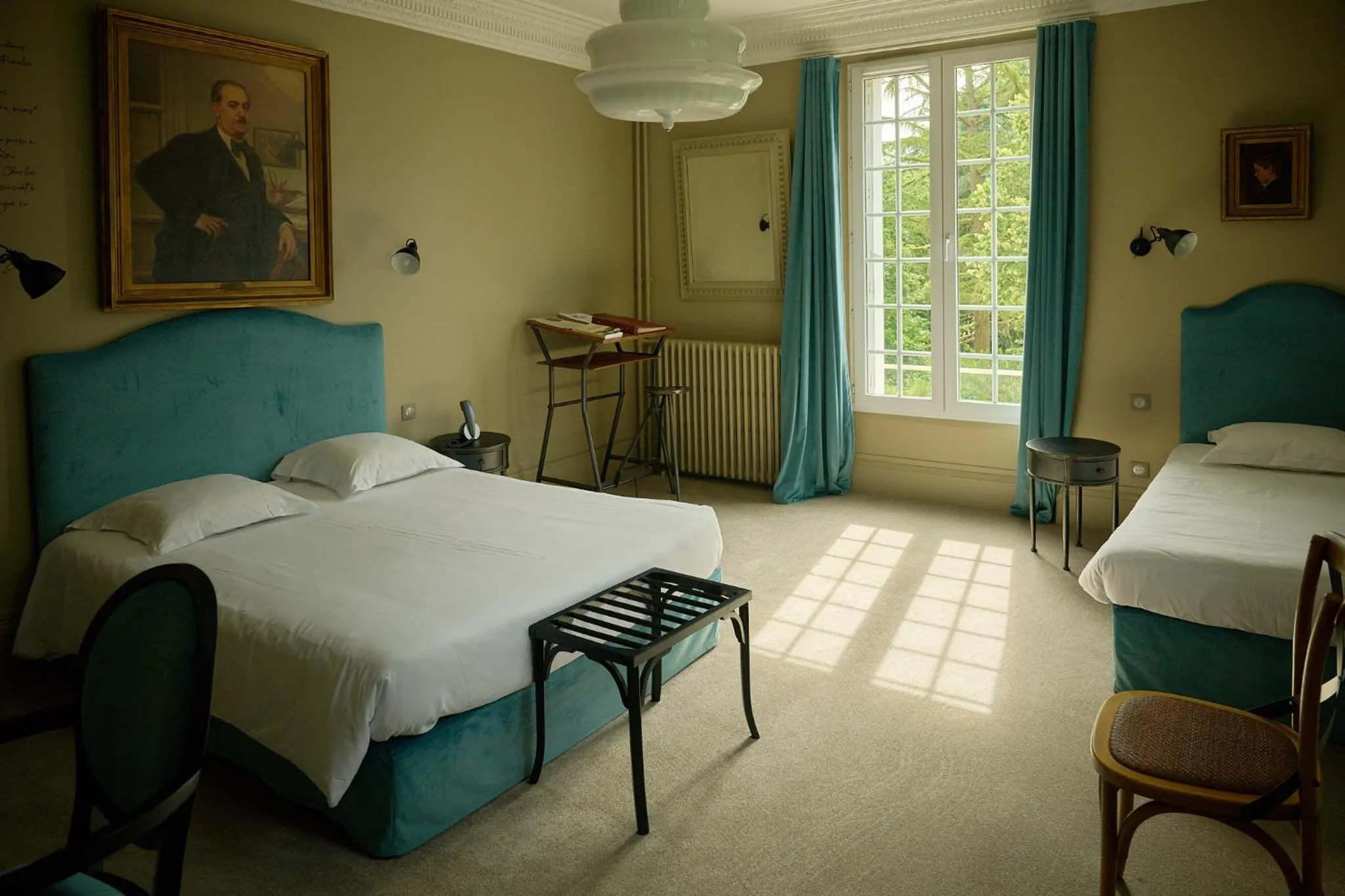 Bed in Hôtel du Château Bois Guibert
