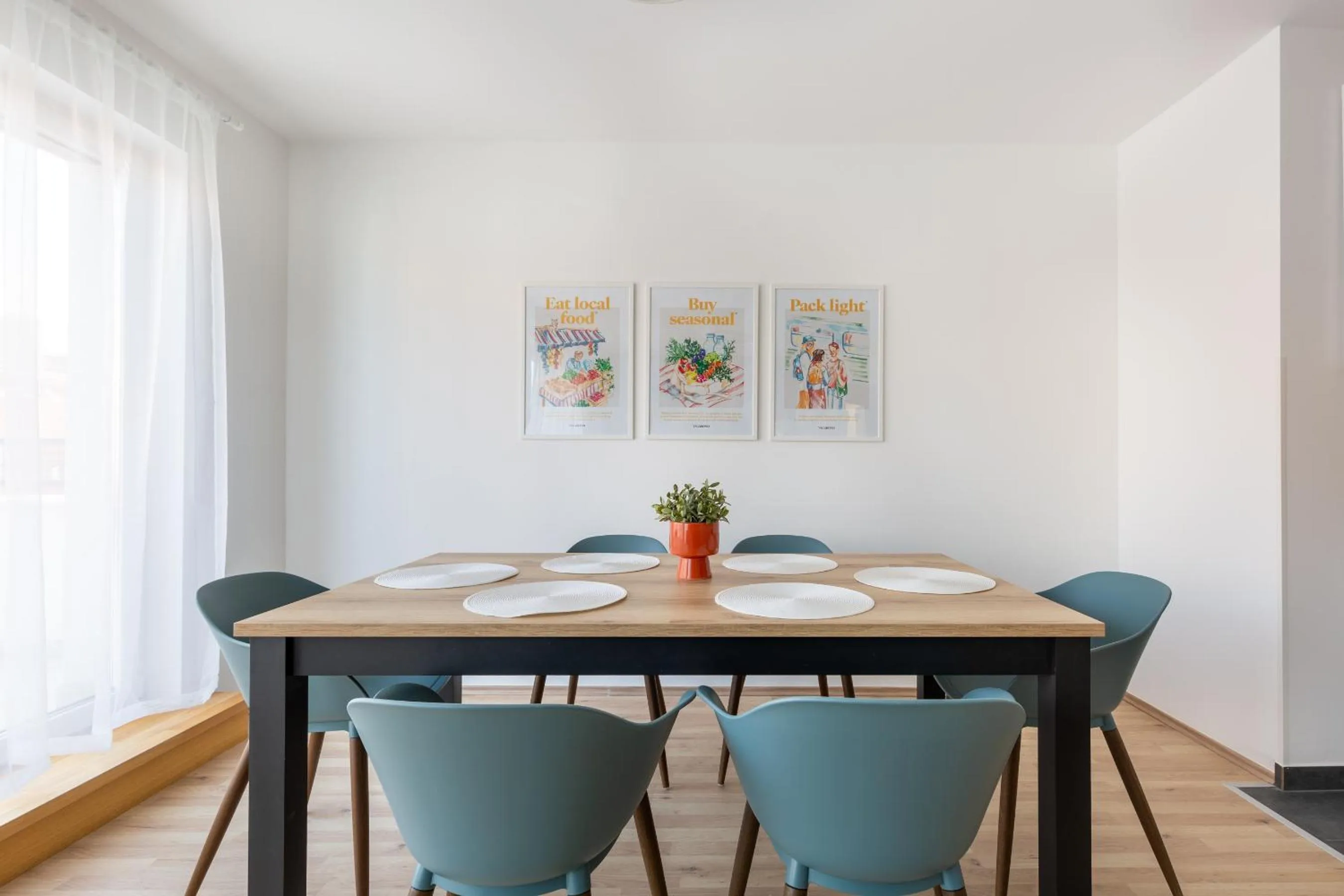 Dining area in Hock Residence by Vagabond