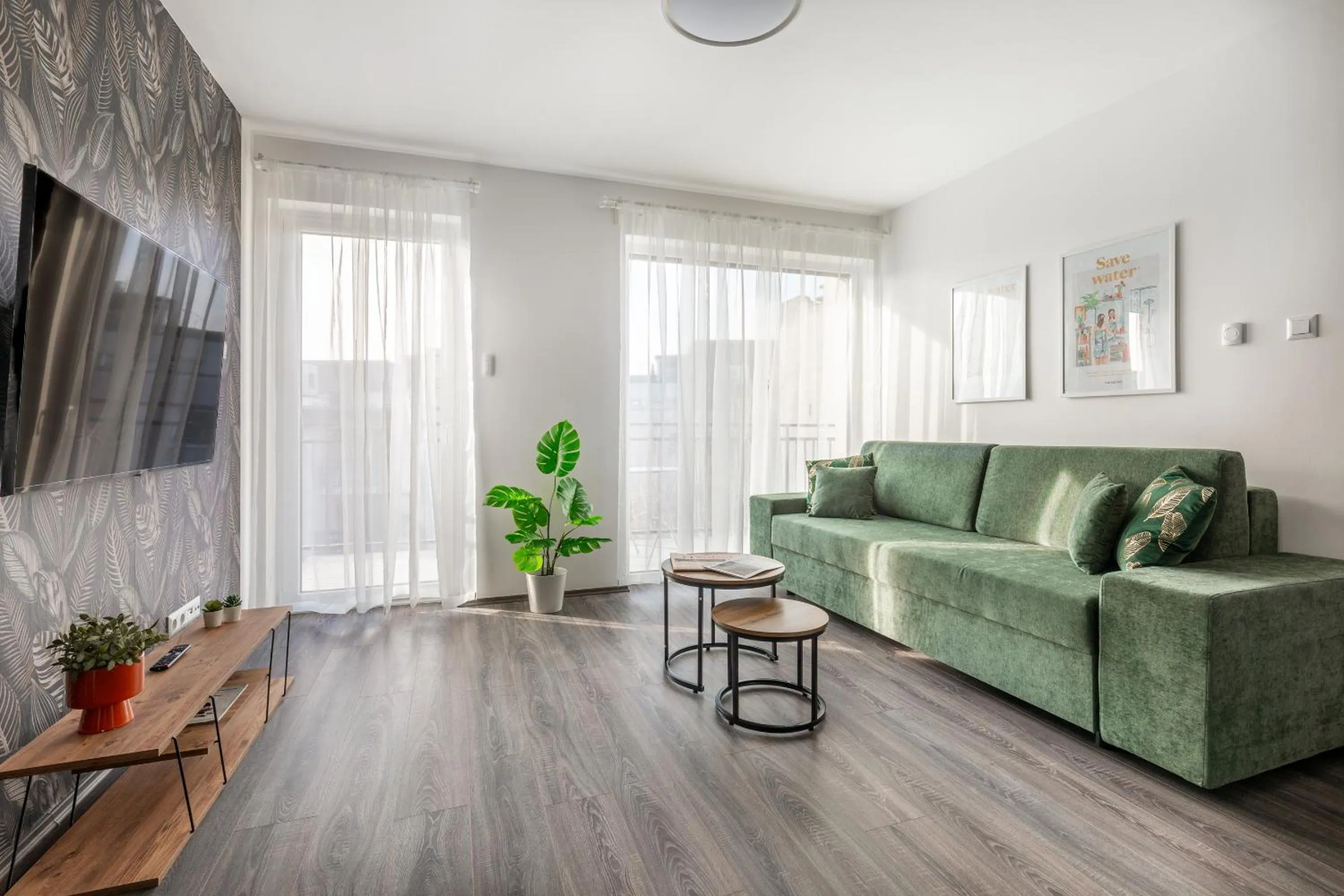 TV and multimedia in Hock Residence by Vagabond