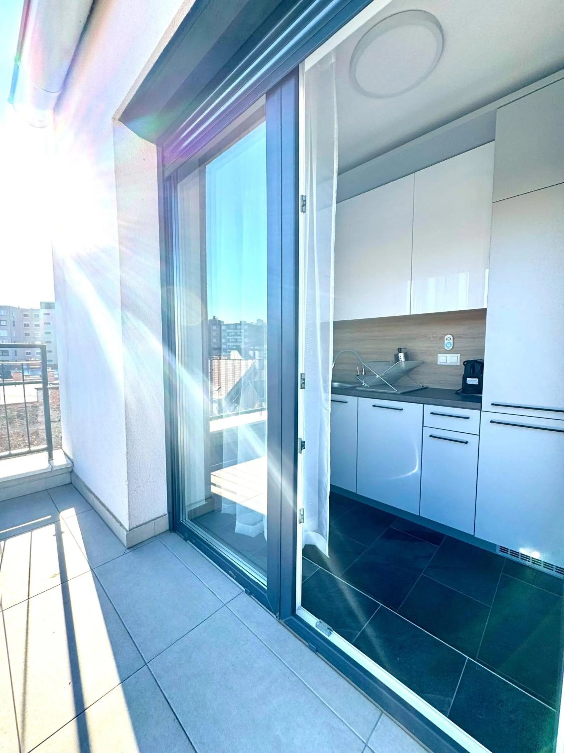 Balcony/Terrace in Hock Residence by Vagabond