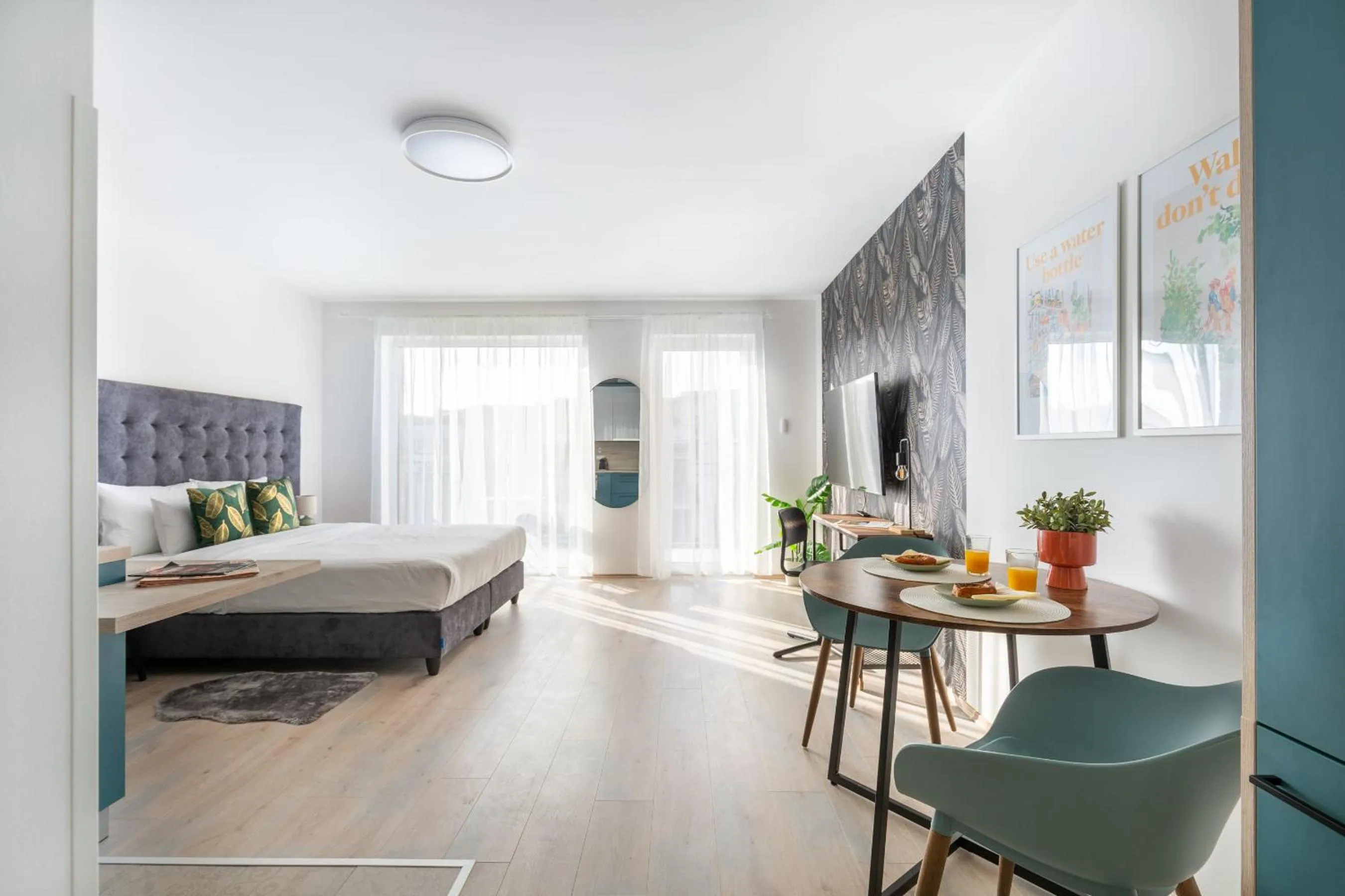 TV and multimedia, Bed in Hock Residence by Vagabond