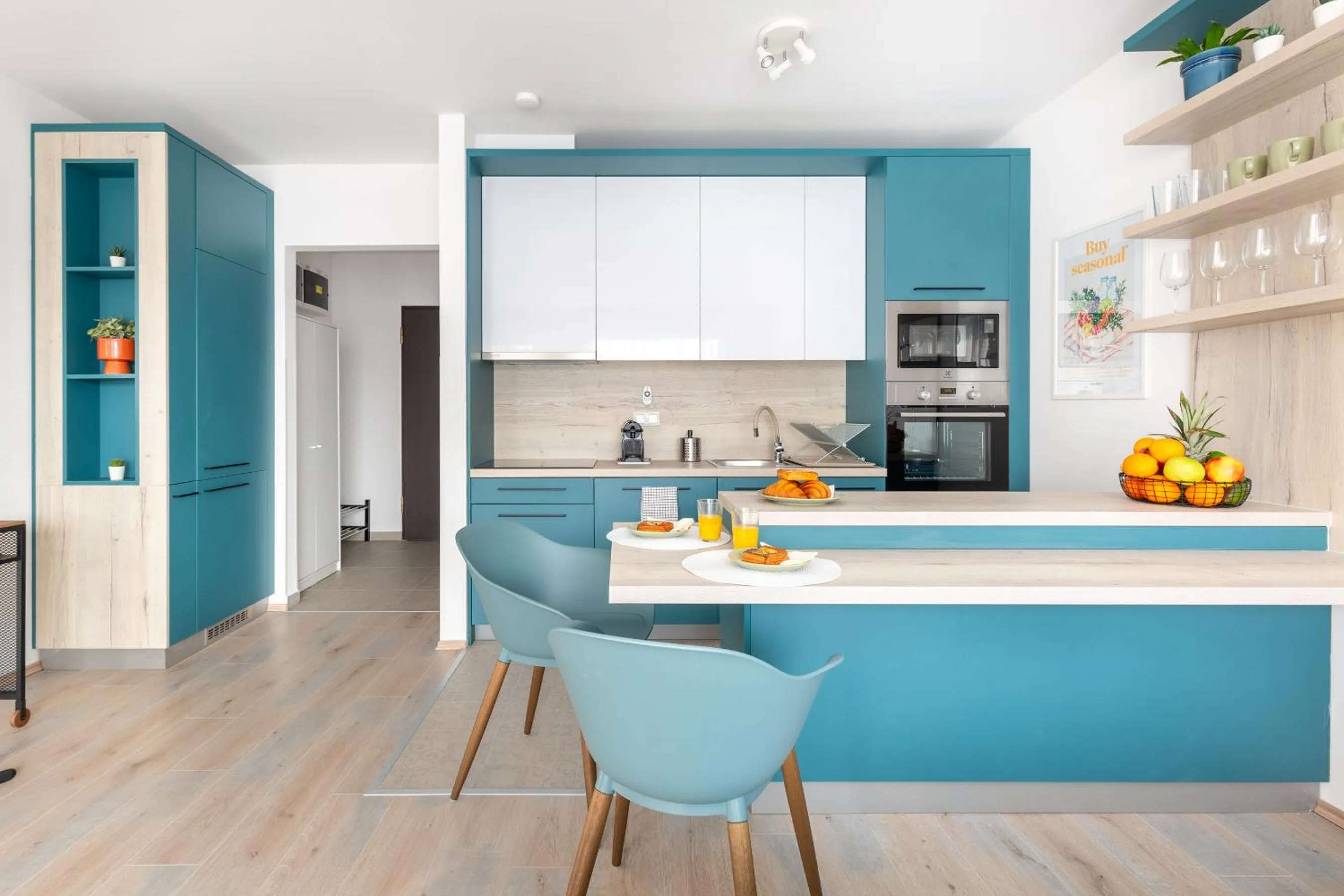 Coffee/tea facilities in Hock Residence by Vagabond