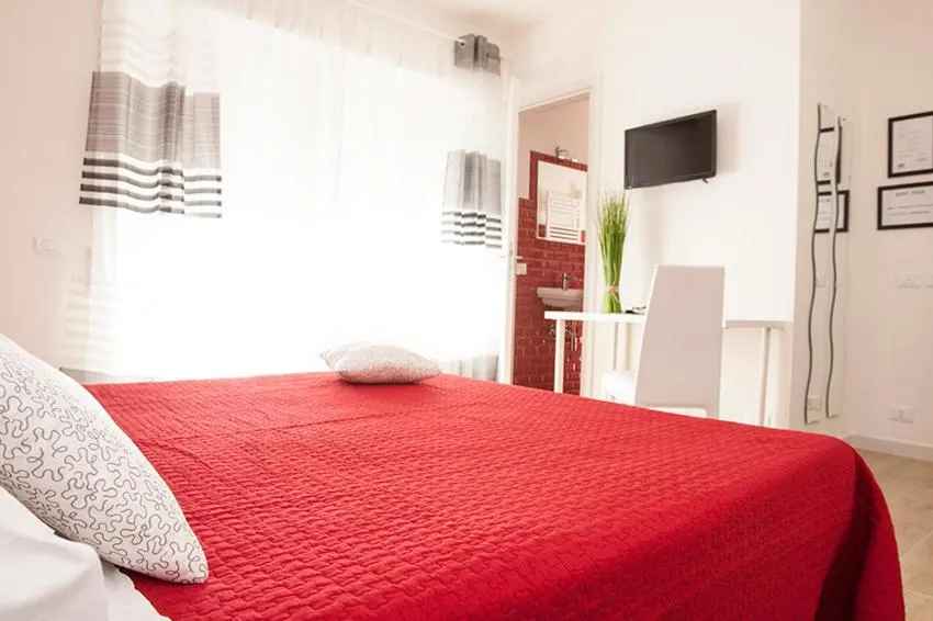 Photo of the whole room, Bed in Domus Casaletto