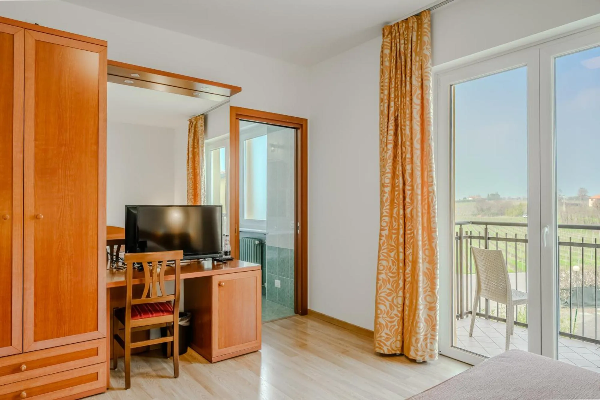 Photo of the whole room, Bed in Hotel Nuova Barcaccia