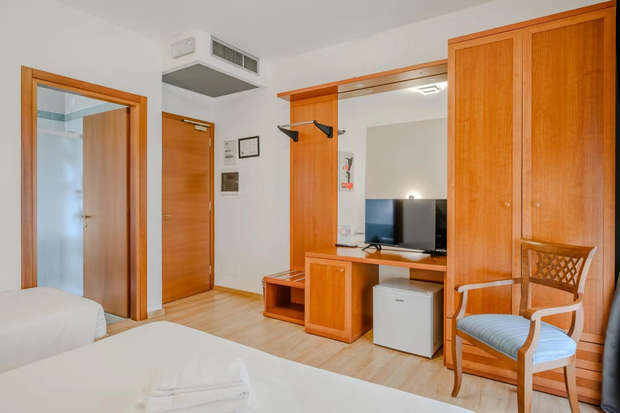 Photo of the whole room, Bed in Hotel Nuova Barcaccia