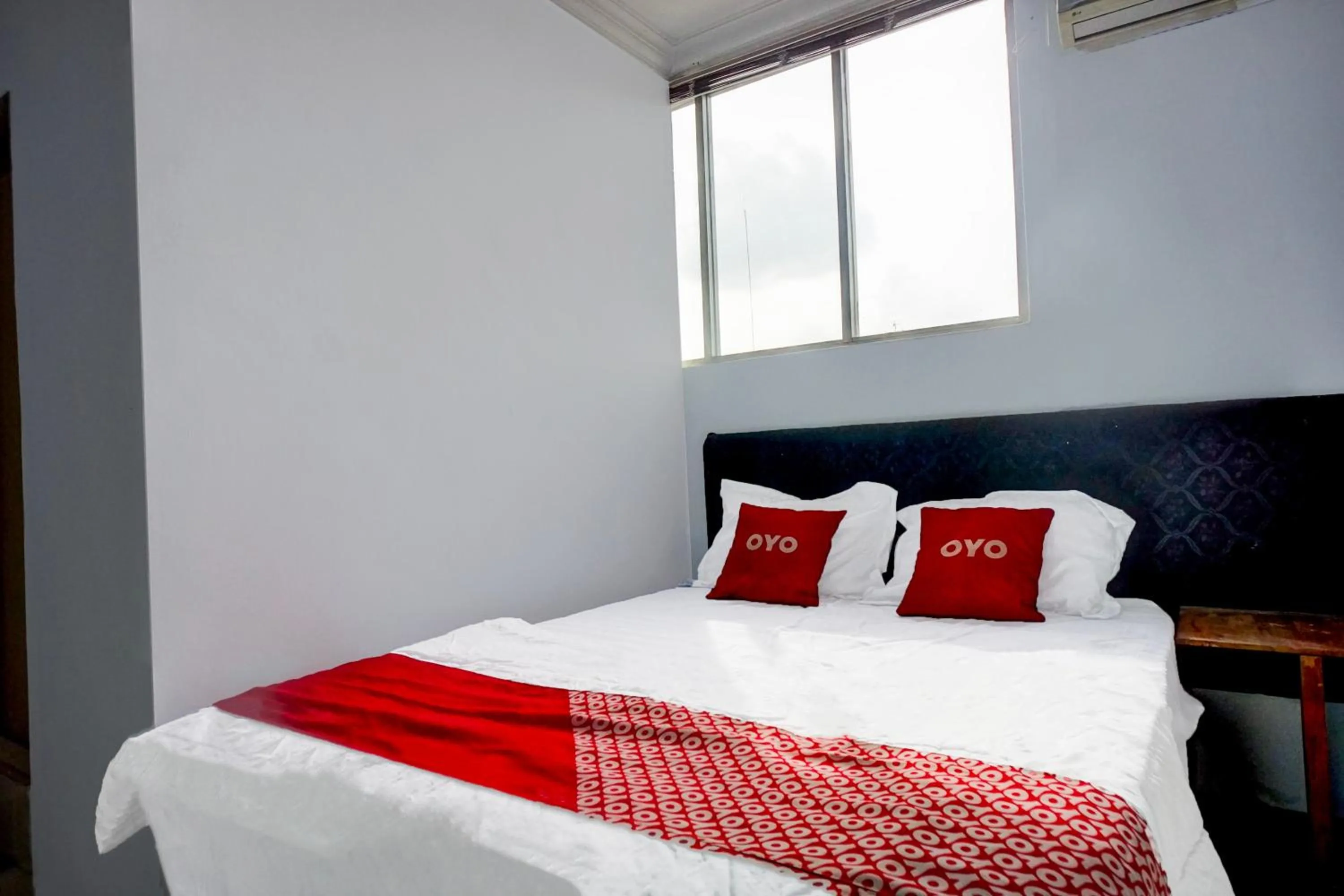 Bedroom, Bed in Hotel O Medan City Center Near Plaza Medan Fair Formerly Waringin Residence